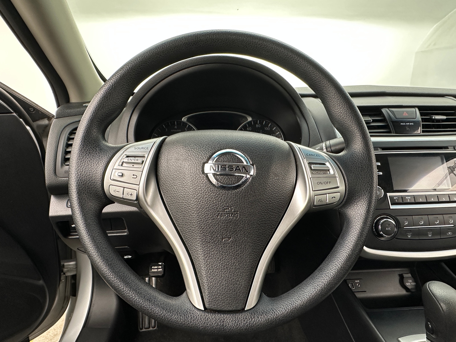 Thumbnail: 2018 Nissan Altima - 5