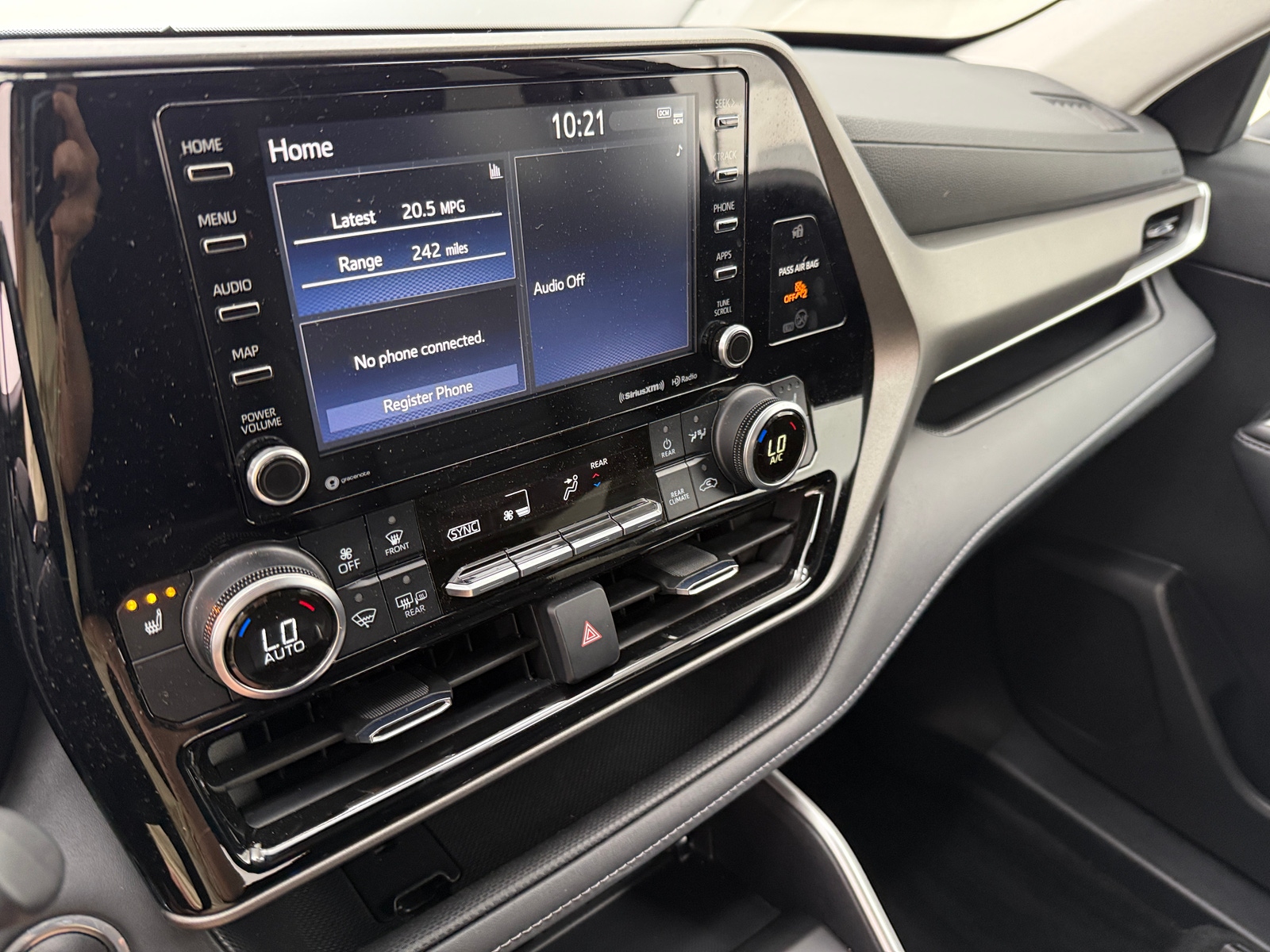 Thumbnail: 2021 Toyota Highlander - 3
