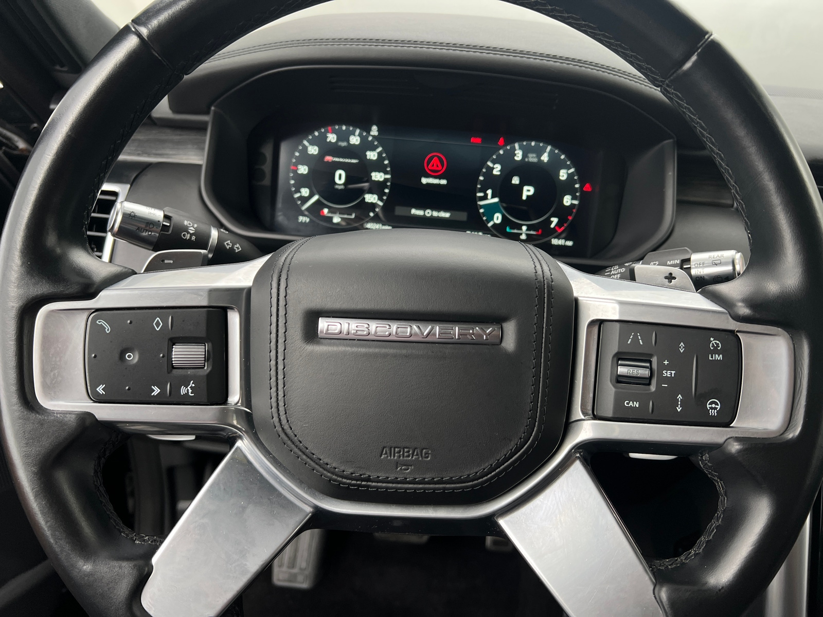 Thumbnail: 2021 Land Rover Discovery - 4