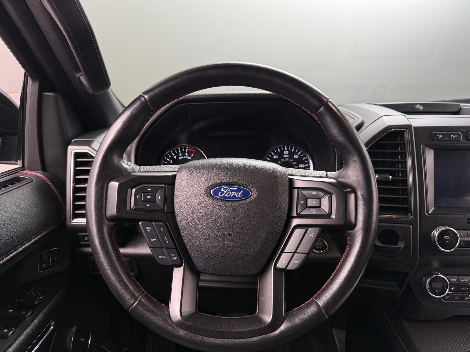 Thumbnail: 2019 Ford Expedition - 4