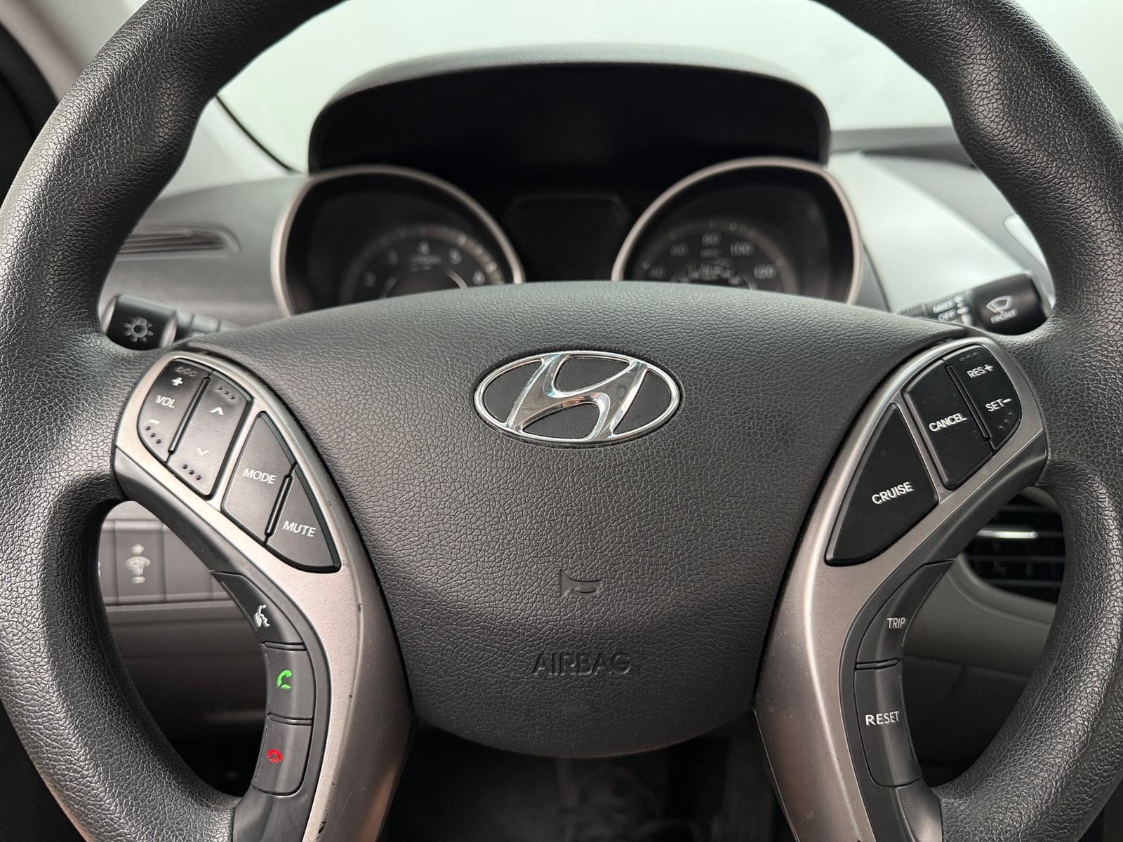 Thumbnail: 2013 Hyundai Elantra - 5
