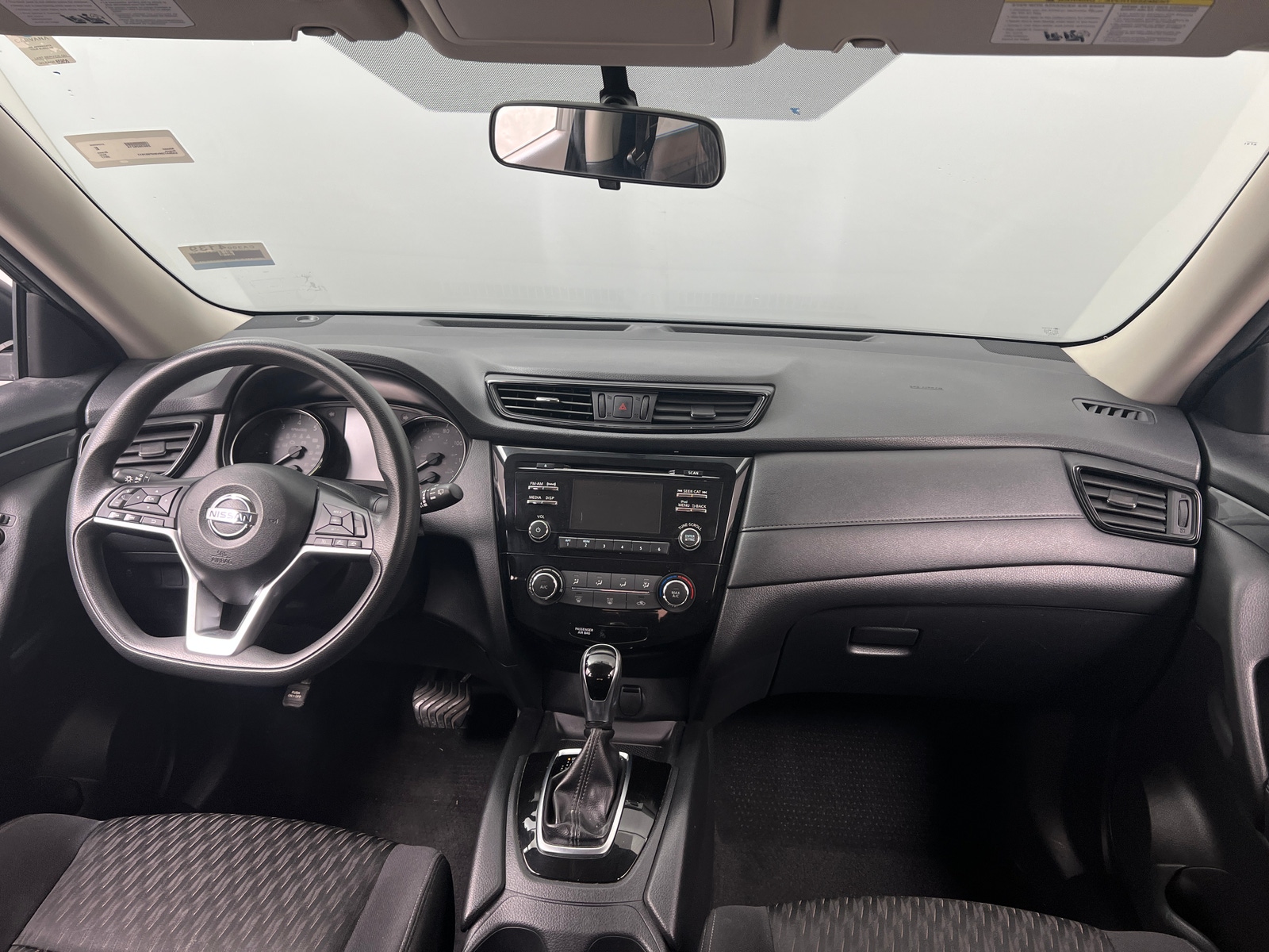Thumbnail: 2017 Nissan Rogue - 3