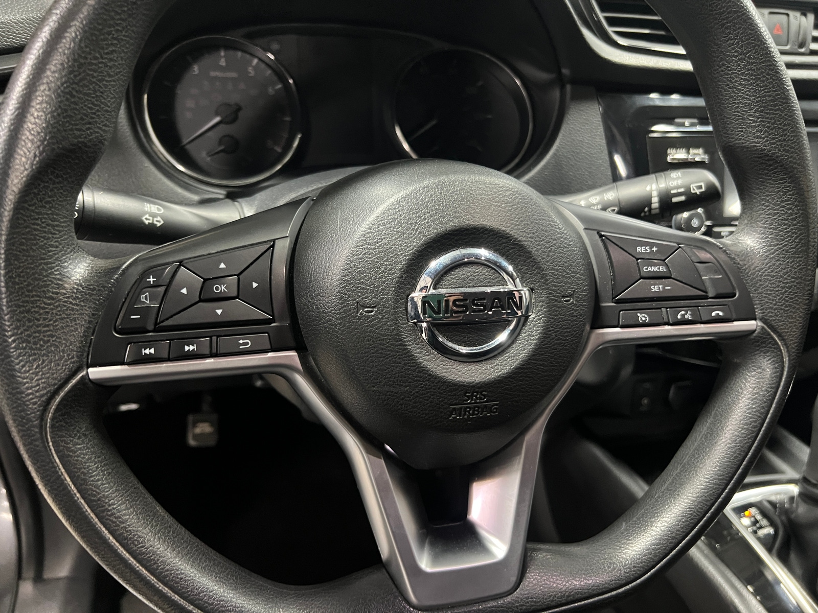 Thumbnail: 2017 Nissan Rogue - 5