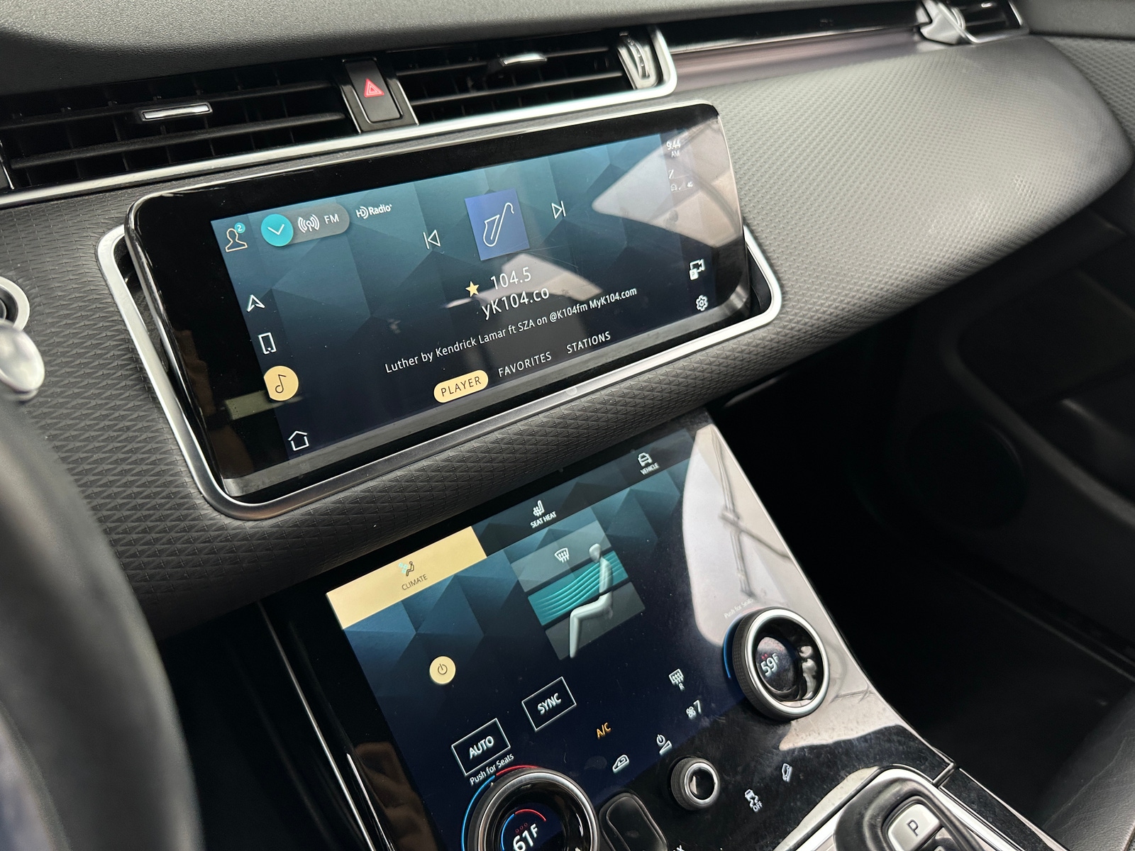 Thumbnail: 2021 Land Rover Range Rover Evoque - 3