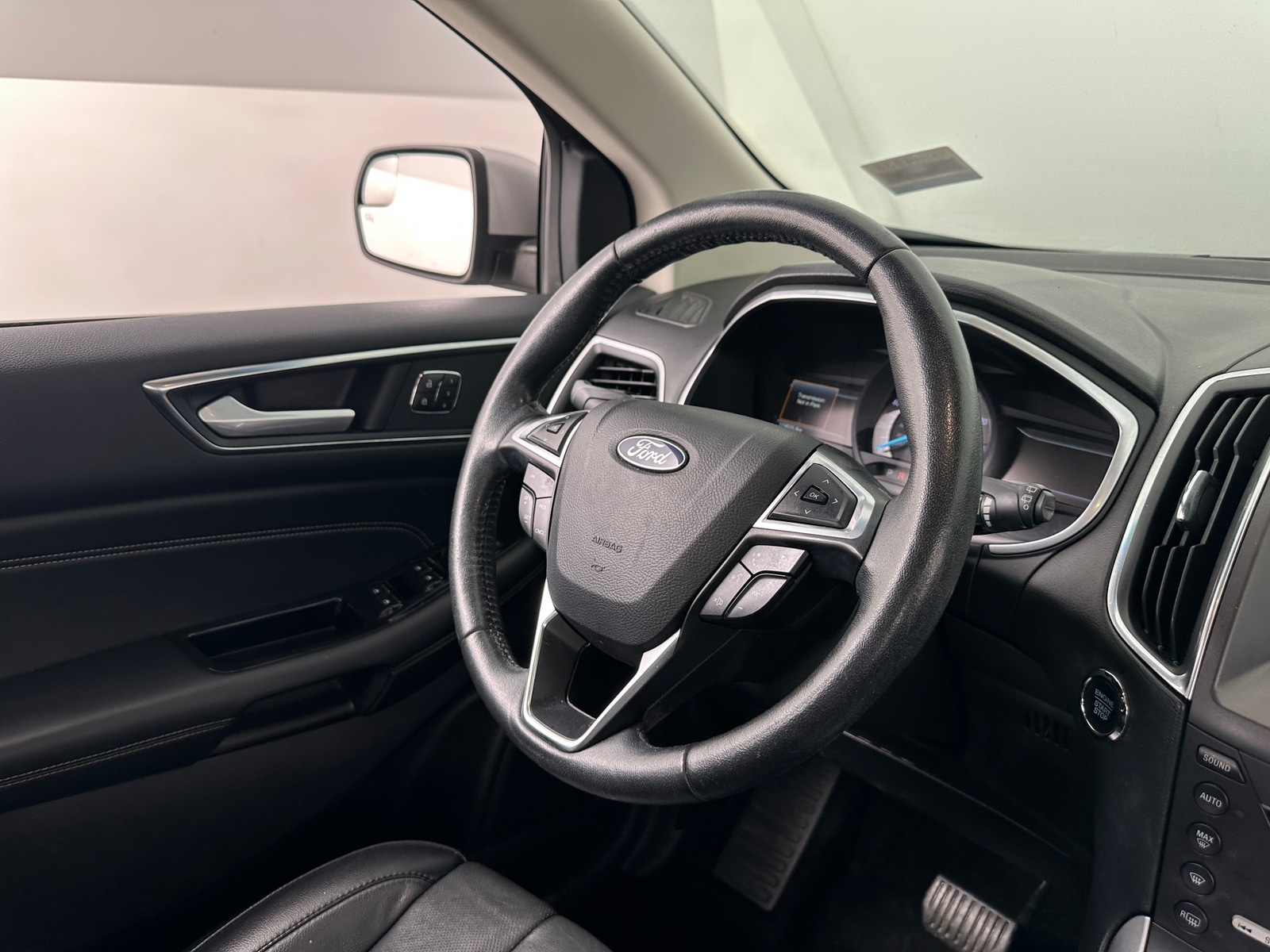 Thumbnail: 2018 Ford Edge - 4