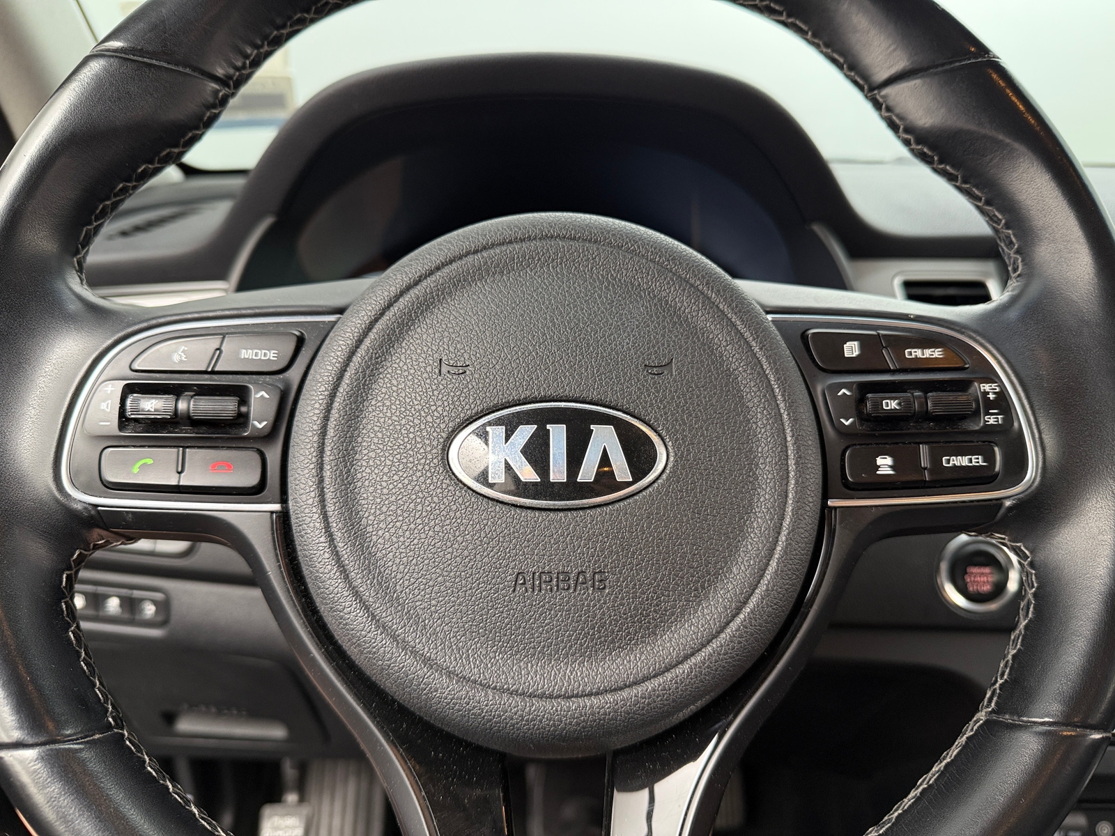 Thumbnail: 2018 Kia Niro - 4