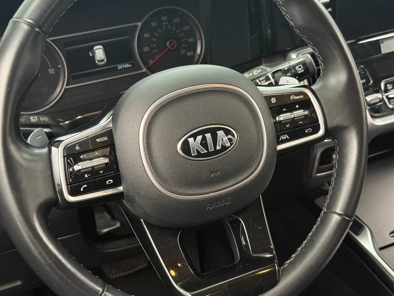 Thumbnail: 2021 Kia Sorento - 4