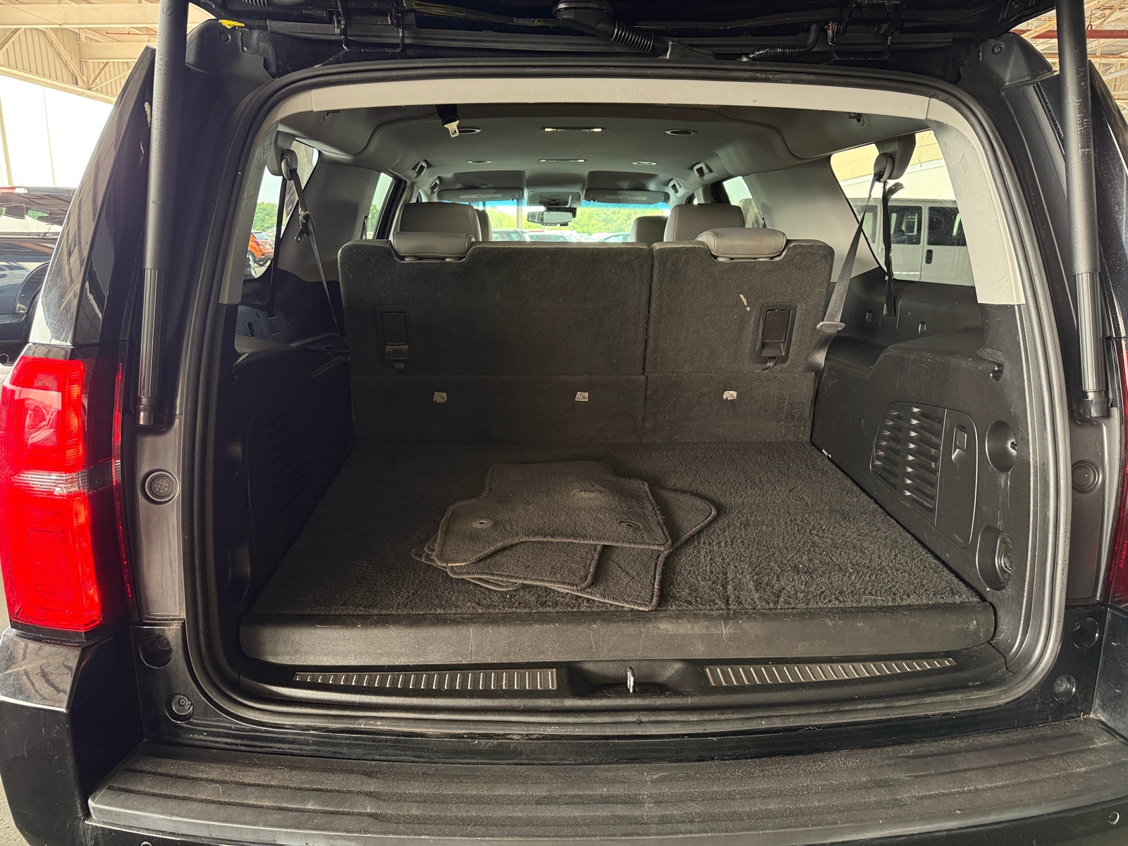 Thumbnail: 2019 Chevrolet Suburban - 6