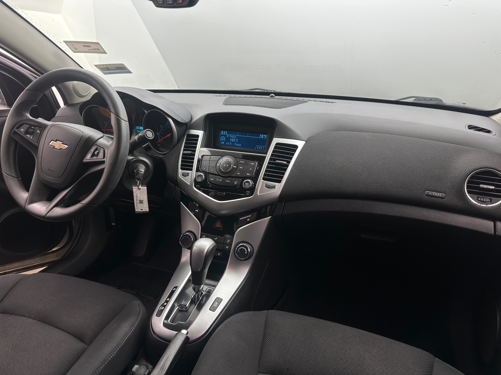 Thumbnail: 2016 Chevrolet Cruze - 3