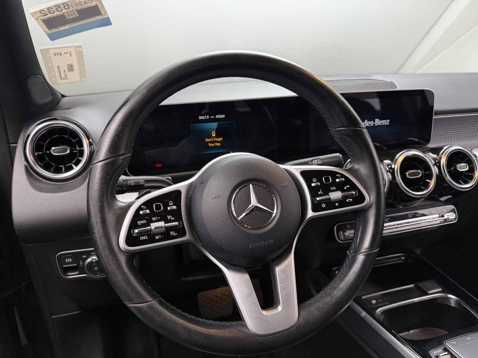 Thumbnail: 2021 Mercedes-Benz GLB - 4