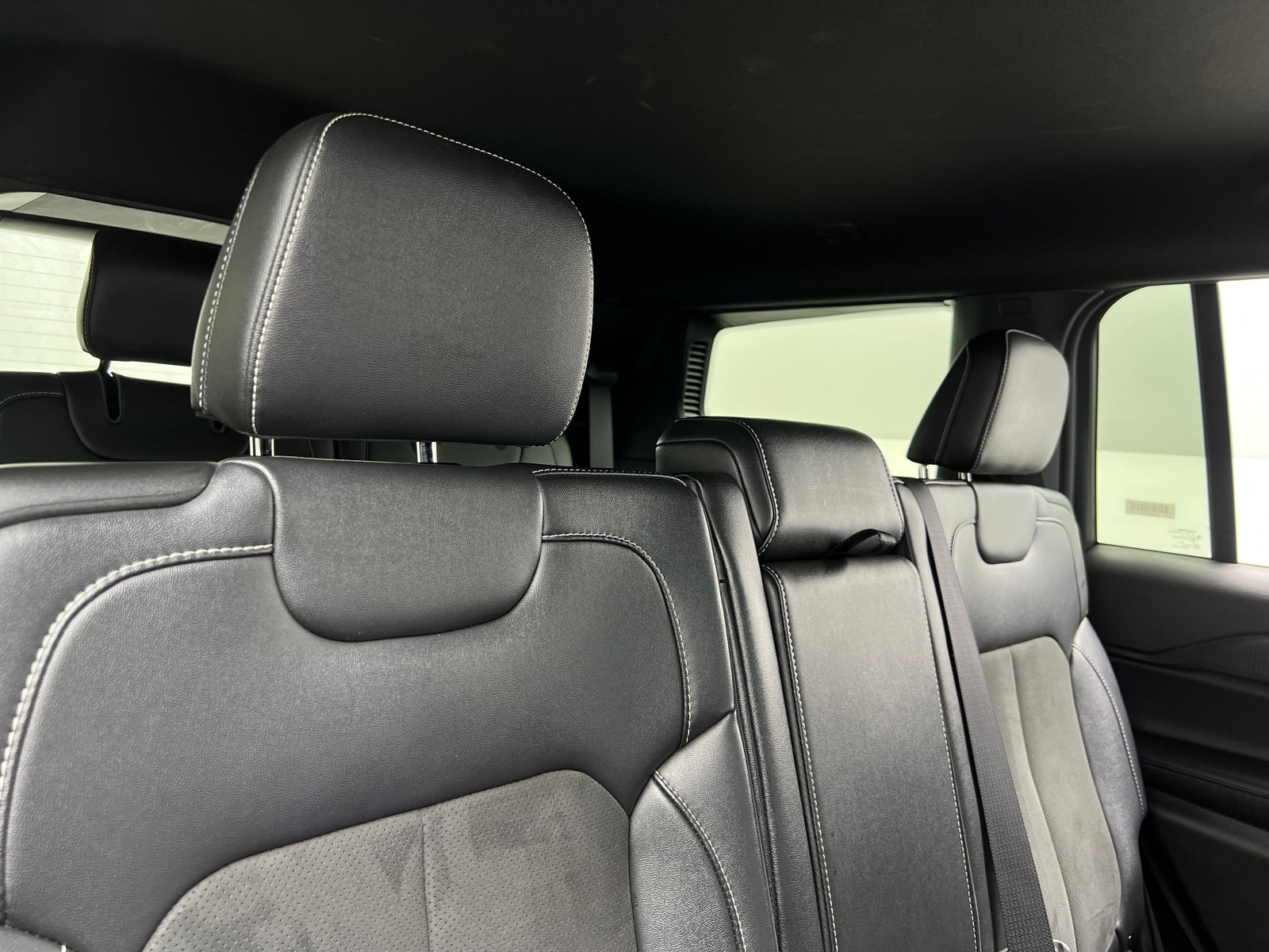 Thumbnail: 2024 Jeep Grand Cherokee L - 5
