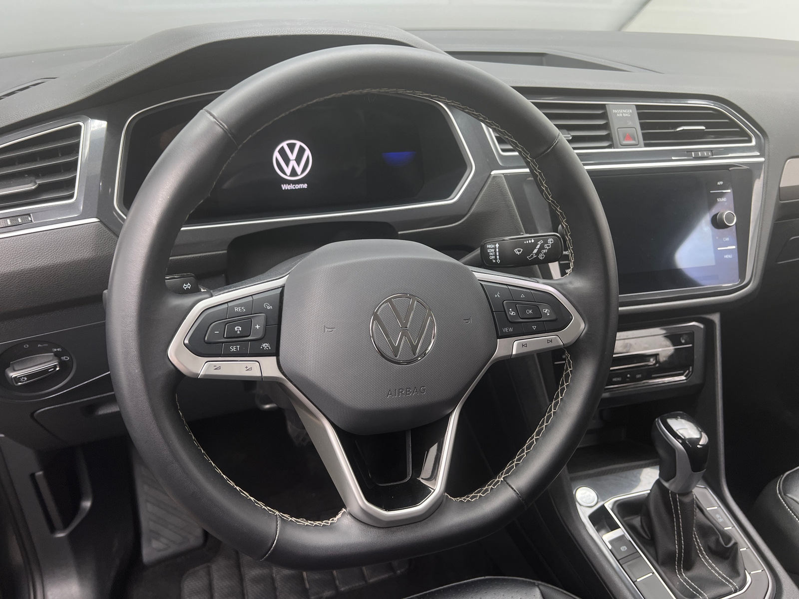 Thumbnail: 2024 Volkswagen Tiguan - 4