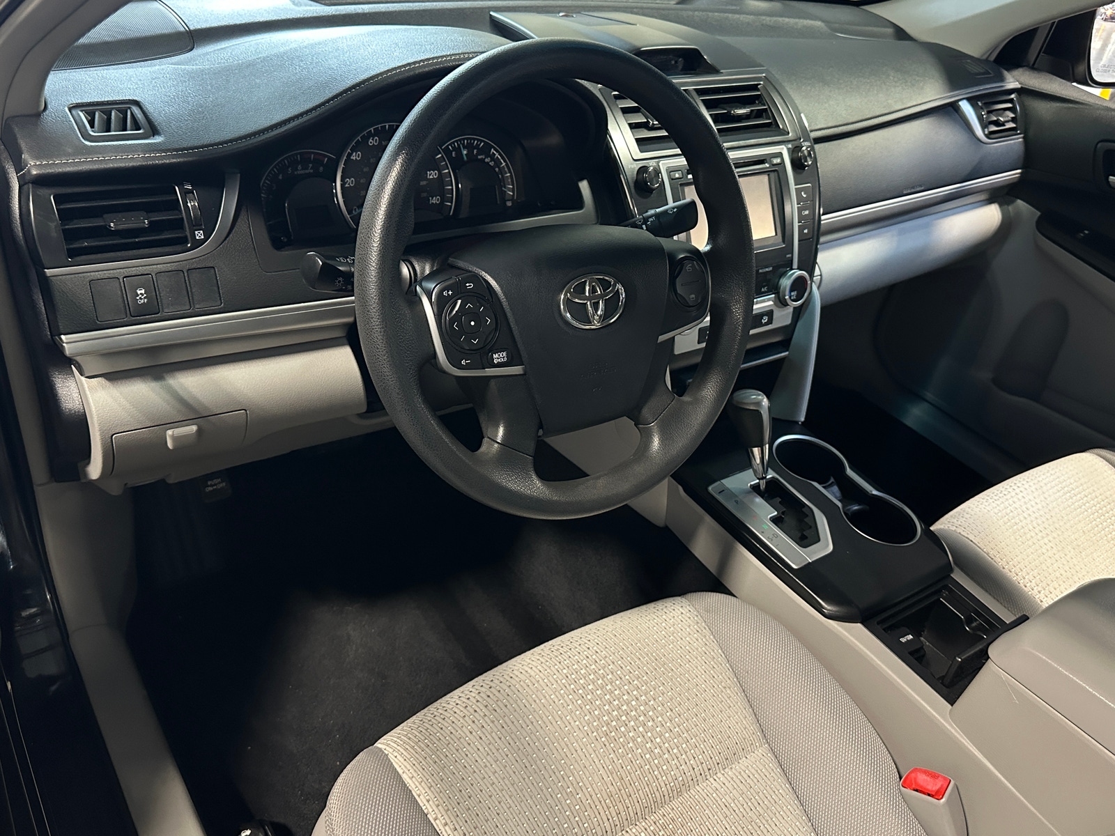 Thumbnail: 2012 Toyota Camry - 3