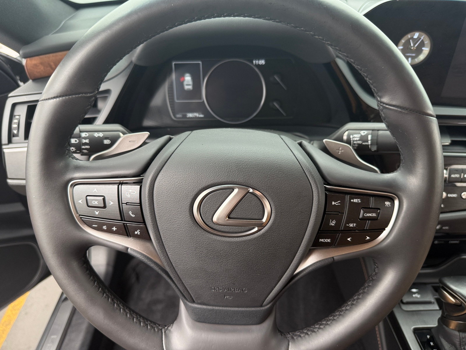 Thumbnail: 2022 Lexus ES - 4