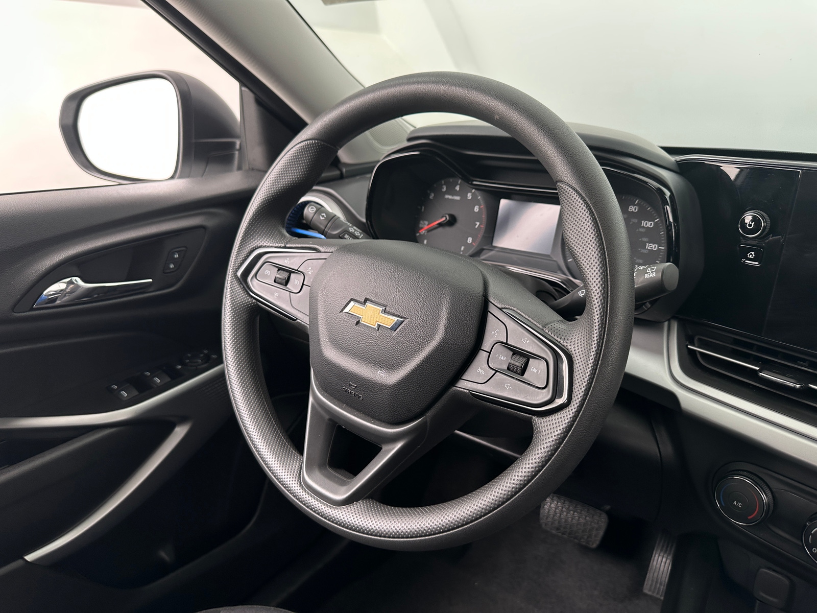 Thumbnail: 2025 Chevrolet Trax - 5