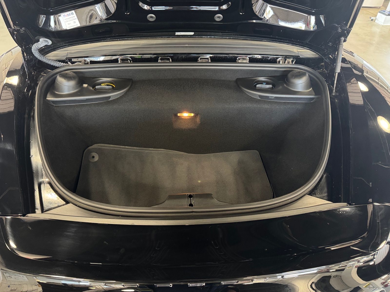 Thumbnail: 2018 Porsche 718 Boxster - 5
