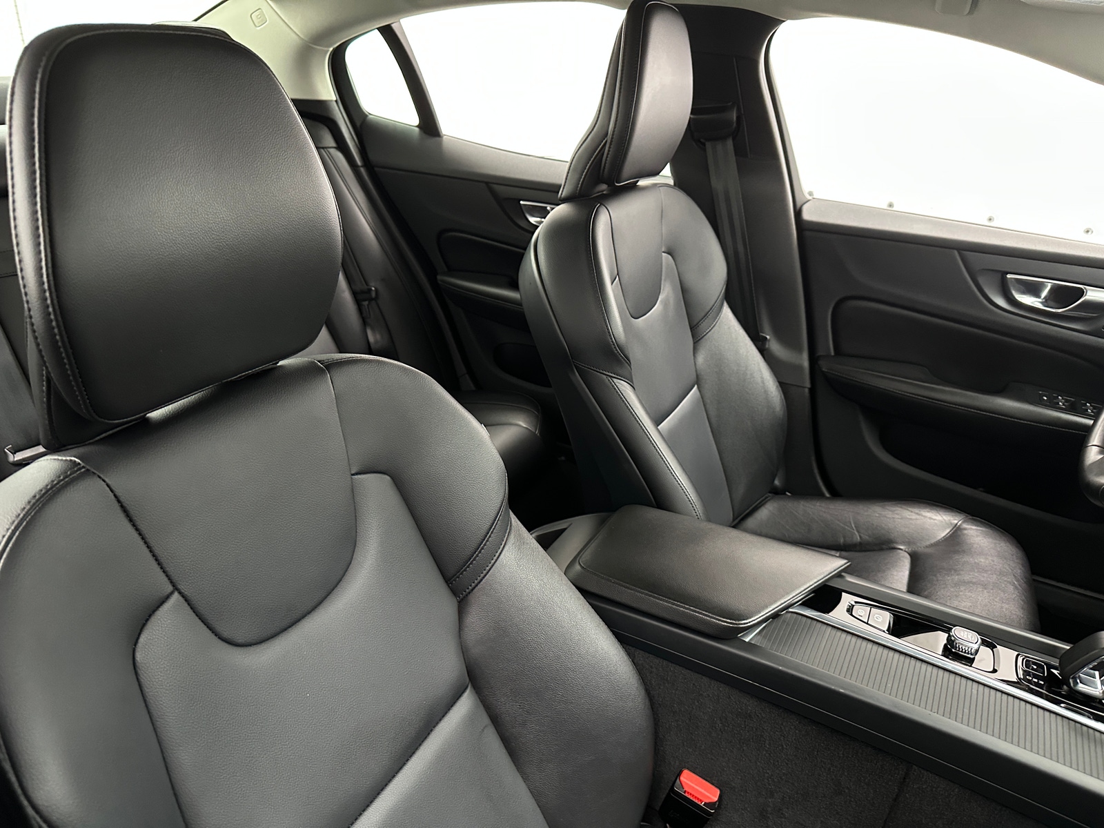 Thumbnail: 2023 Volvo S60 - 2