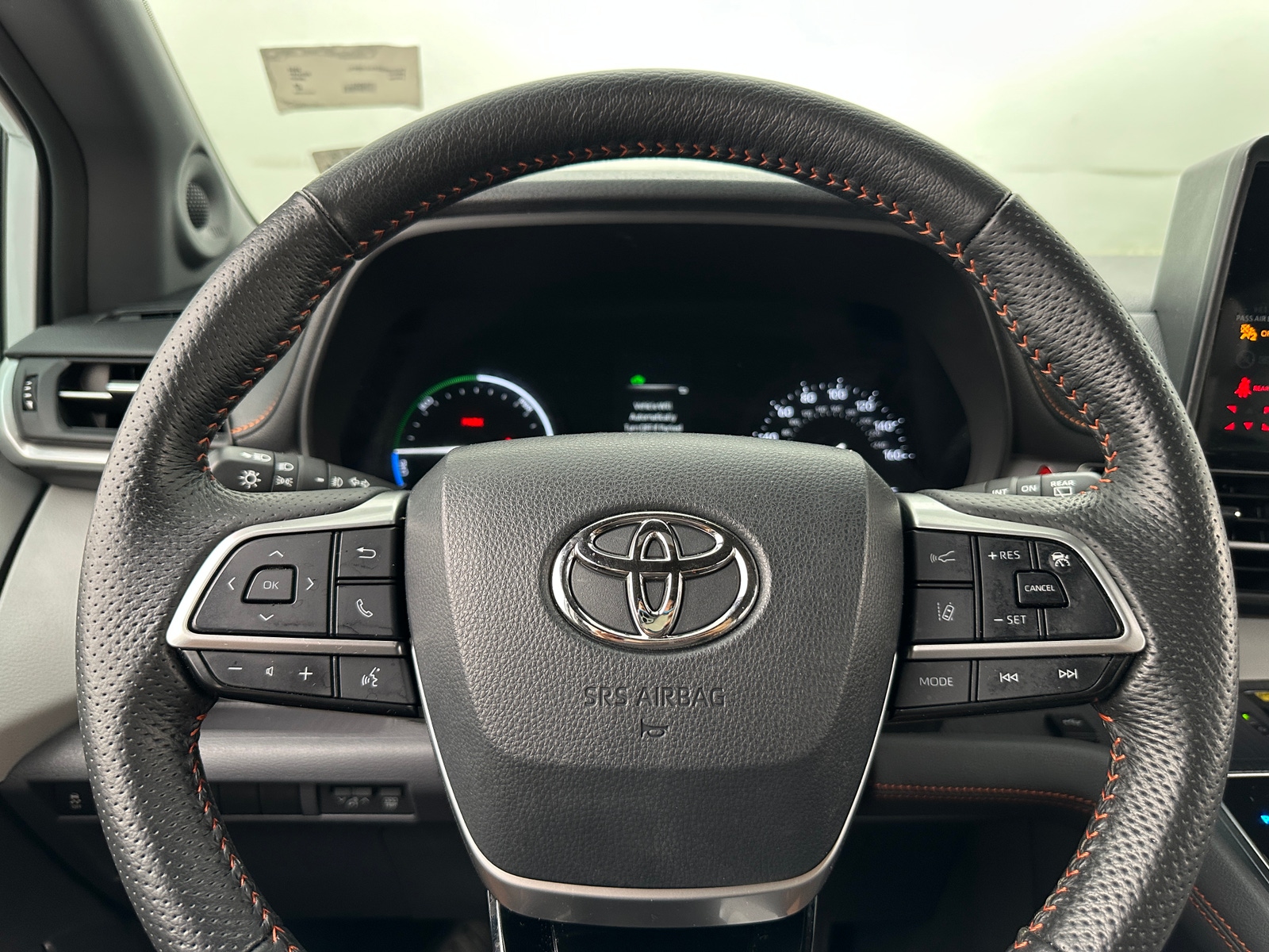 Thumbnail: 2023 Toyota Sienna - 4