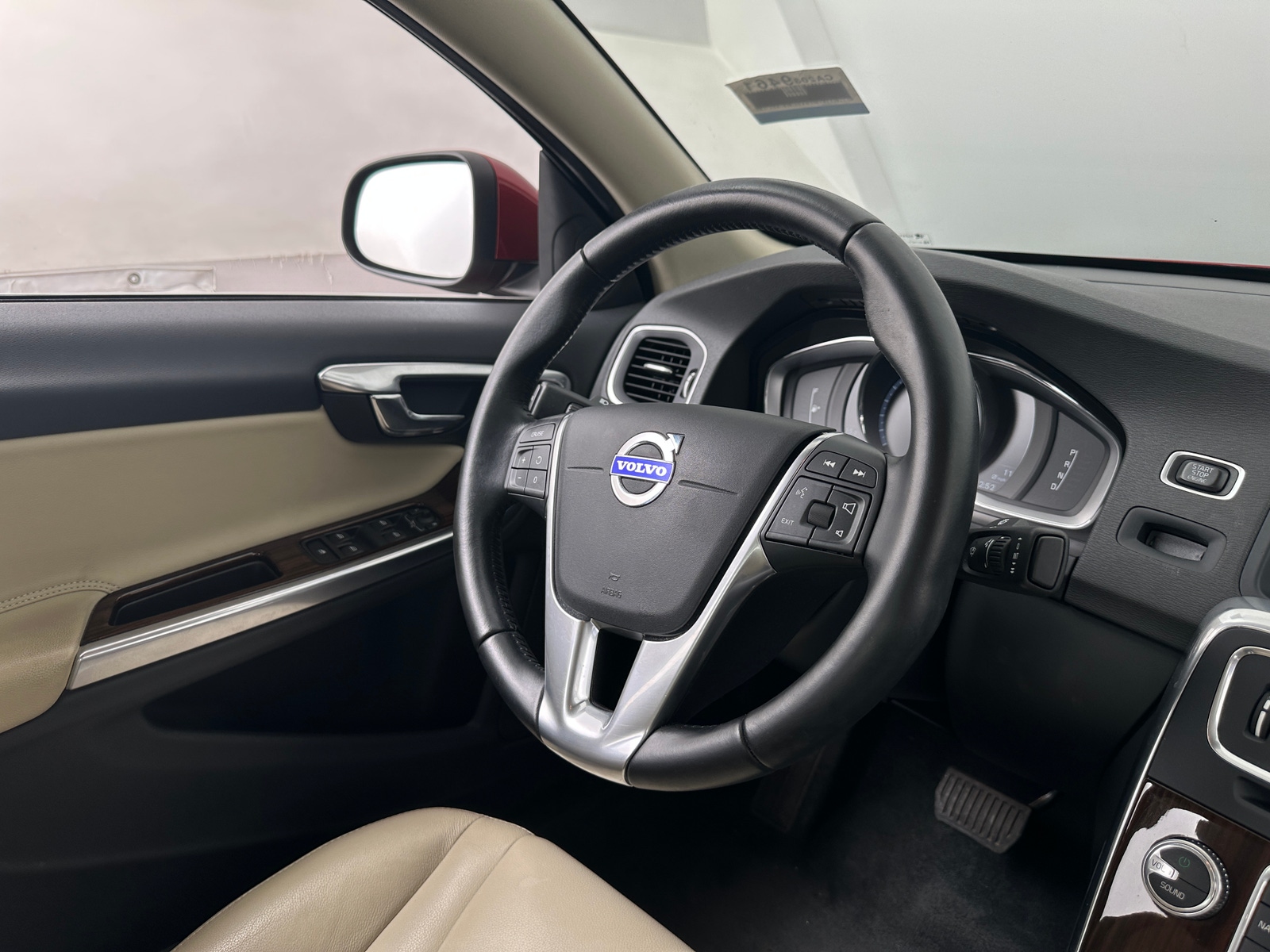 Thumbnail: 2016 Volvo S60 - 4