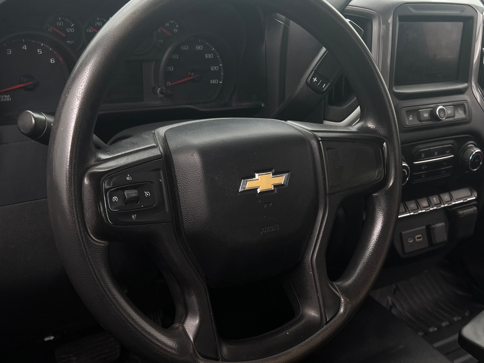 Thumbnail: 2021 Chevrolet Silverado 1500 - 4