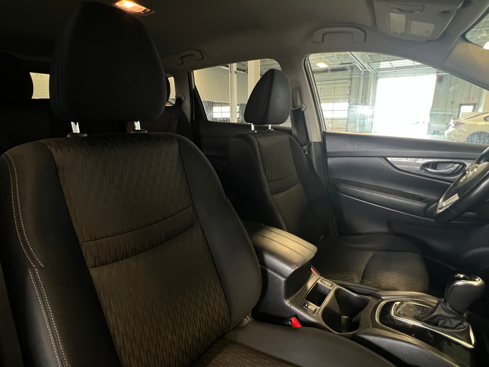 Thumbnail: 2017 Nissan Rogue - 2