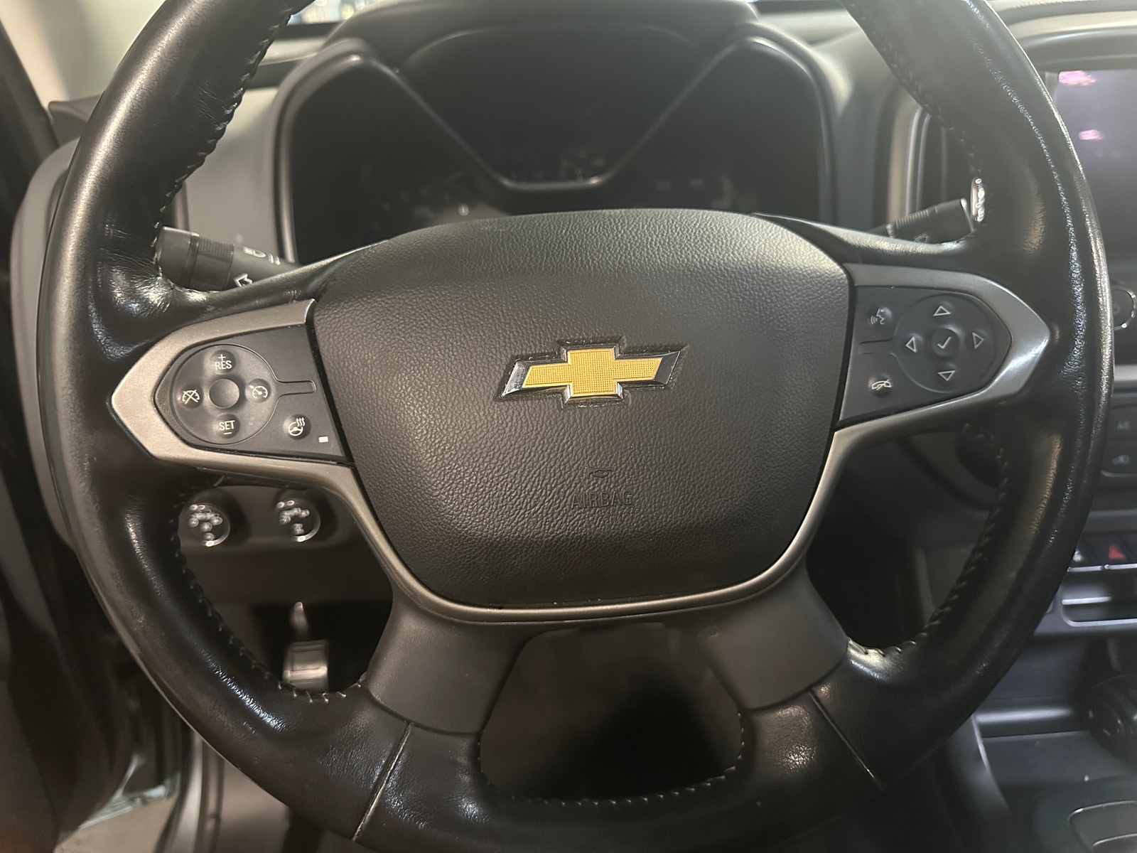 Thumbnail: 2019 Chevrolet Colorado - 4
