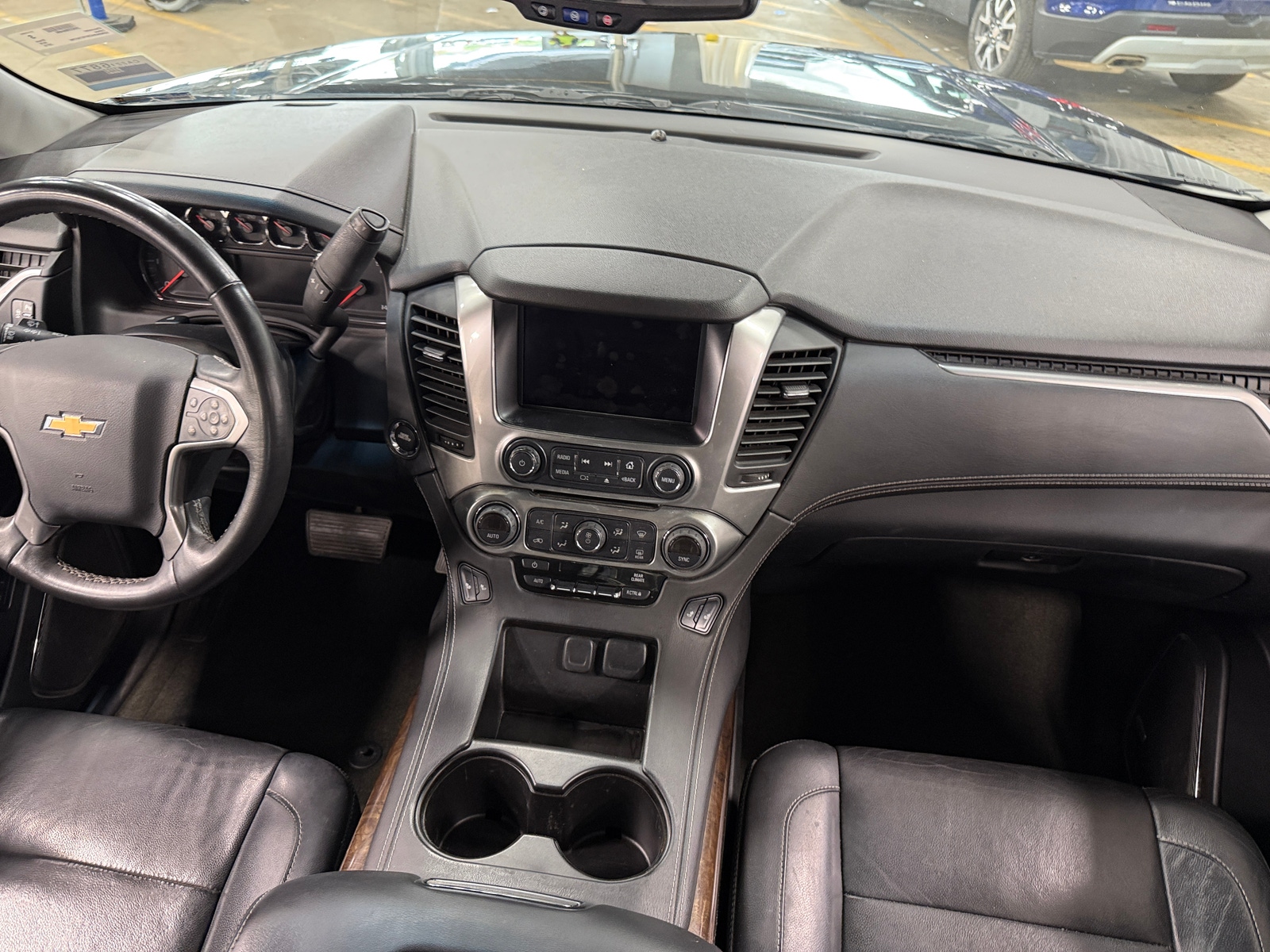 Thumbnail: 2015 Chevrolet Tahoe - 2