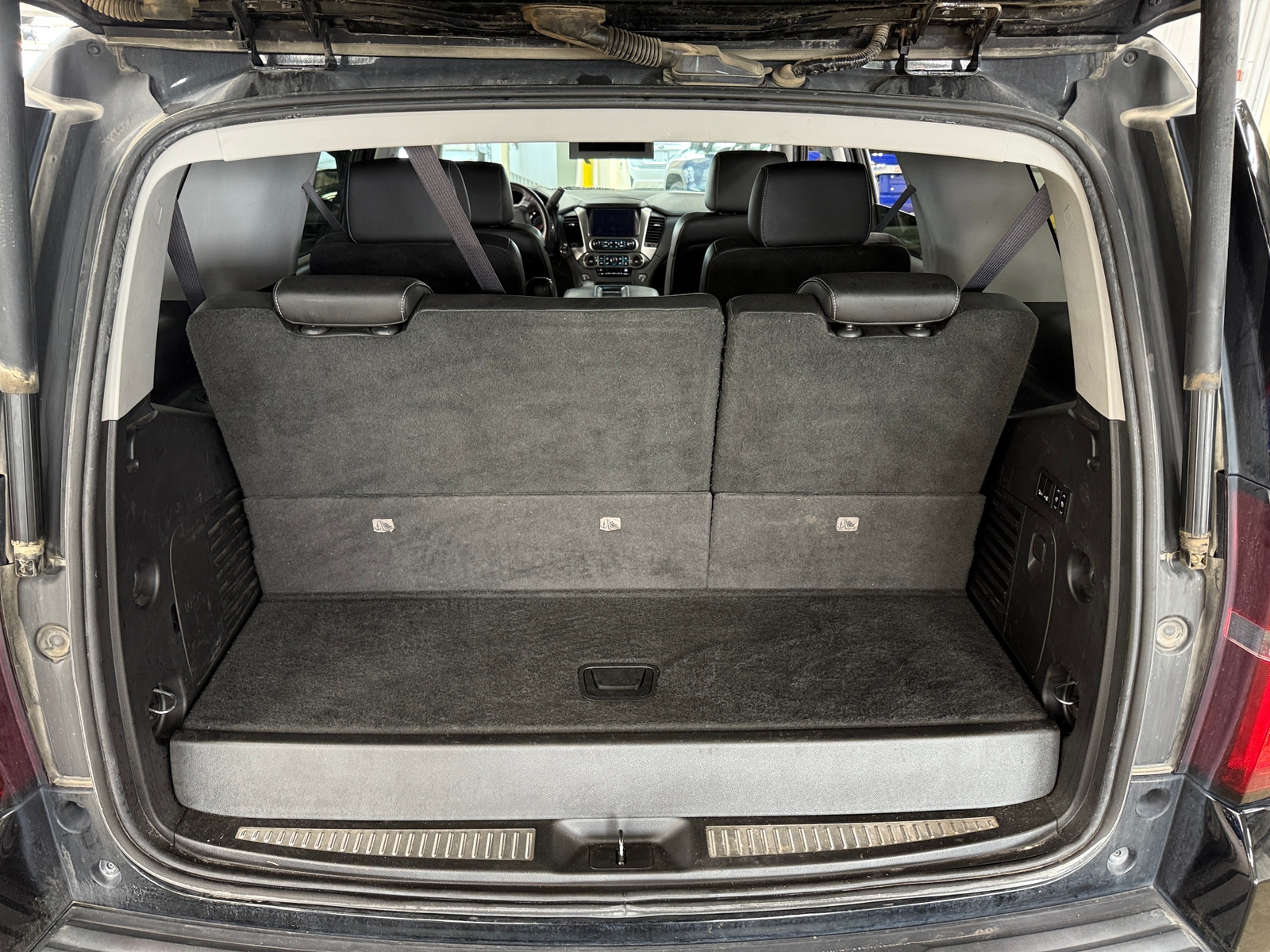 Thumbnail: 2015 Chevrolet Tahoe - 6