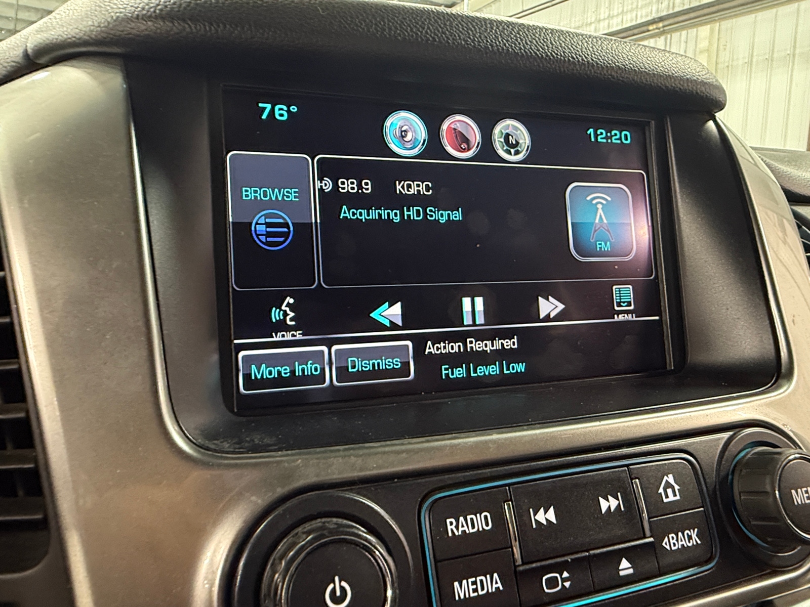 Thumbnail: 2015 Chevrolet Tahoe - 3