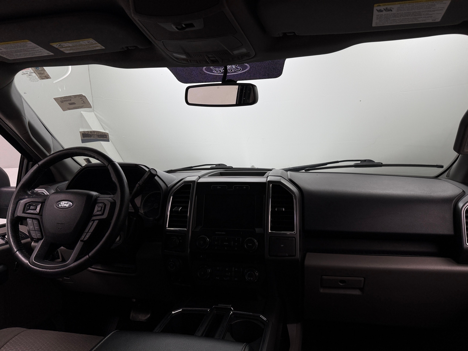 Thumbnail: 2016 Ford Econoline - 3