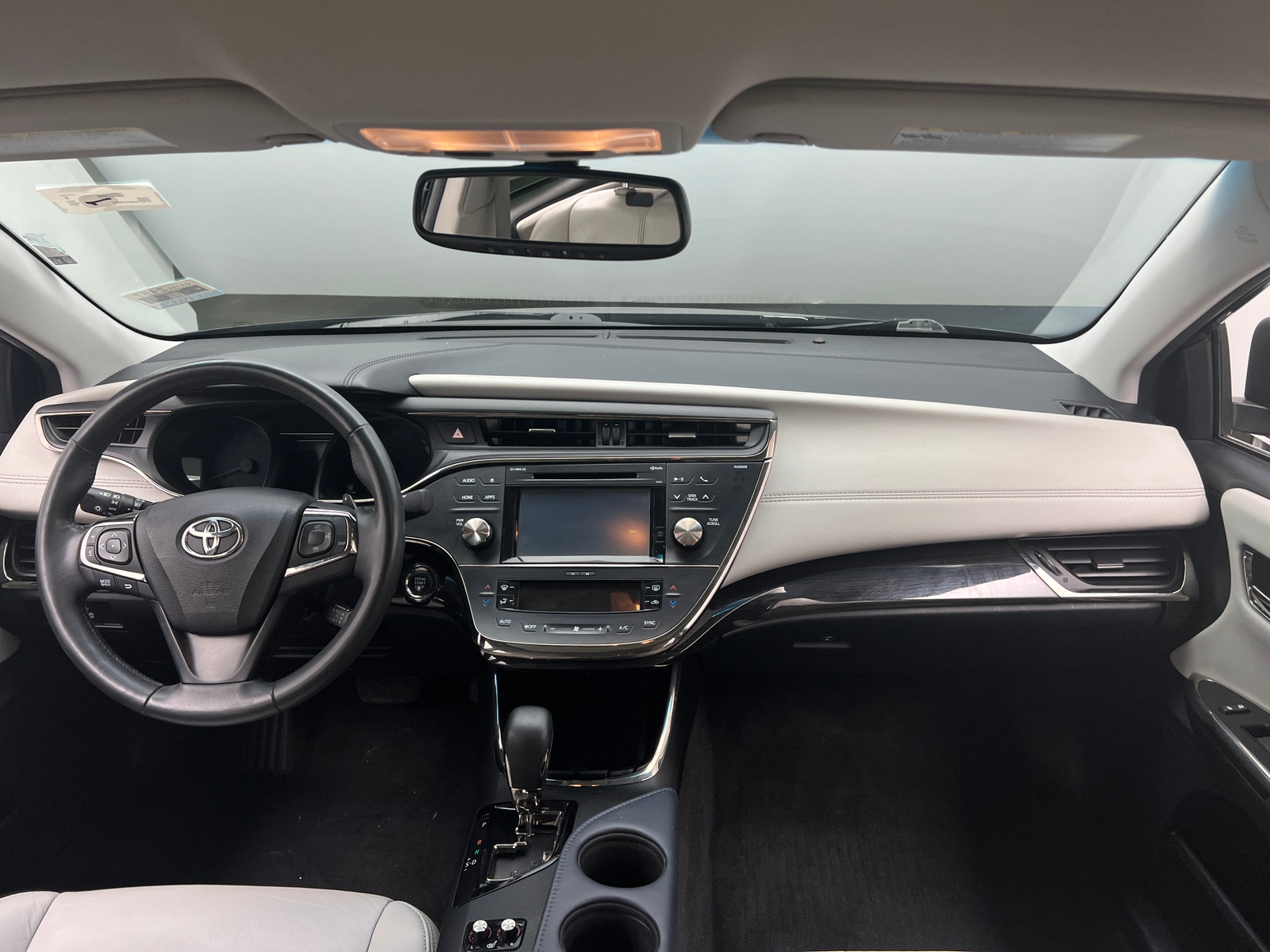 Thumbnail: 2015 Toyota Avalon - 2