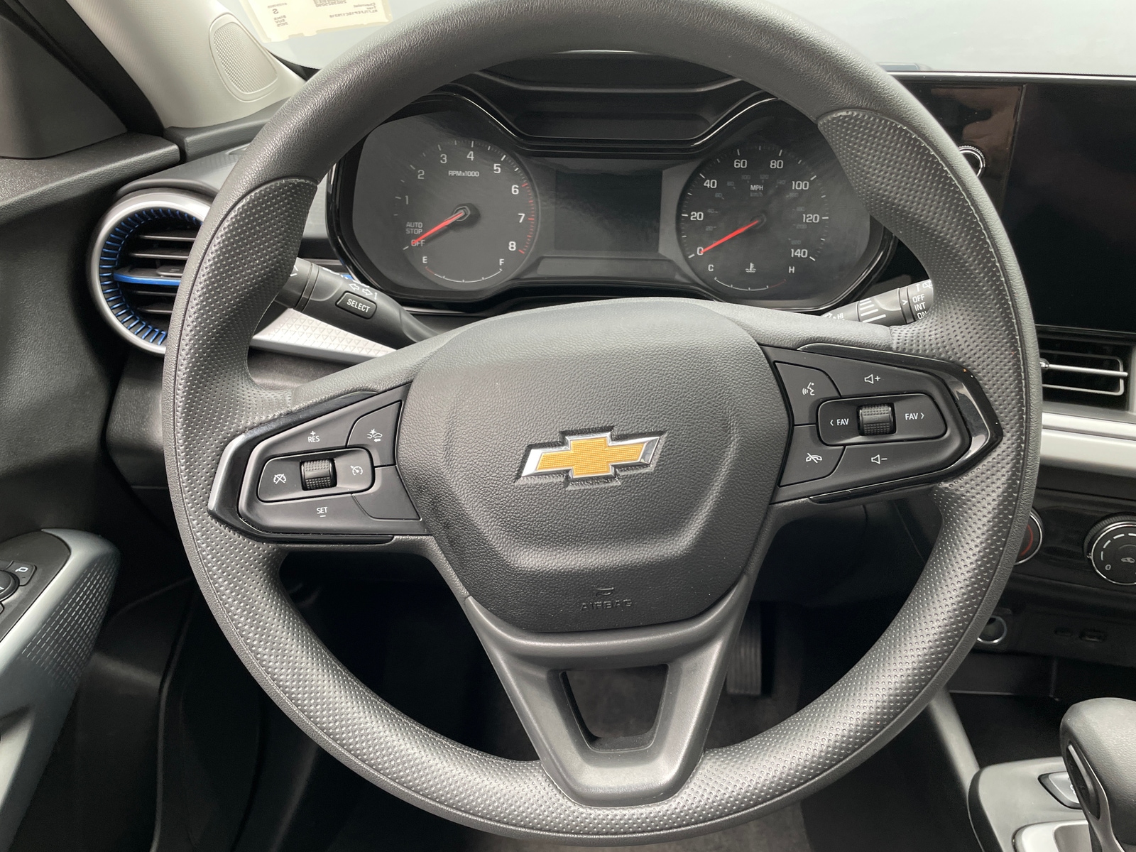 Thumbnail: 2025 Chevrolet Trax - 5