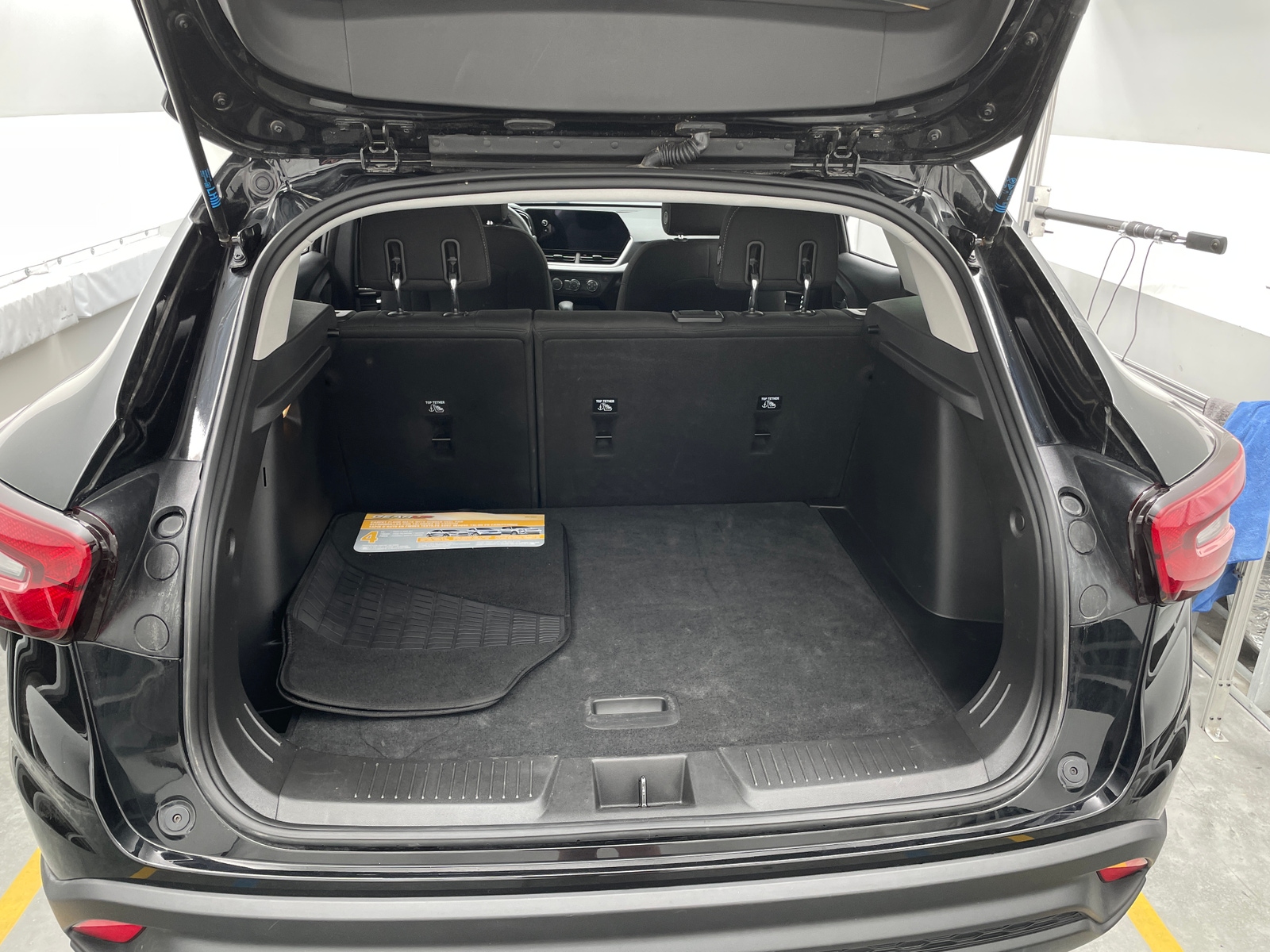 Thumbnail: 2025 Chevrolet Trax - 7