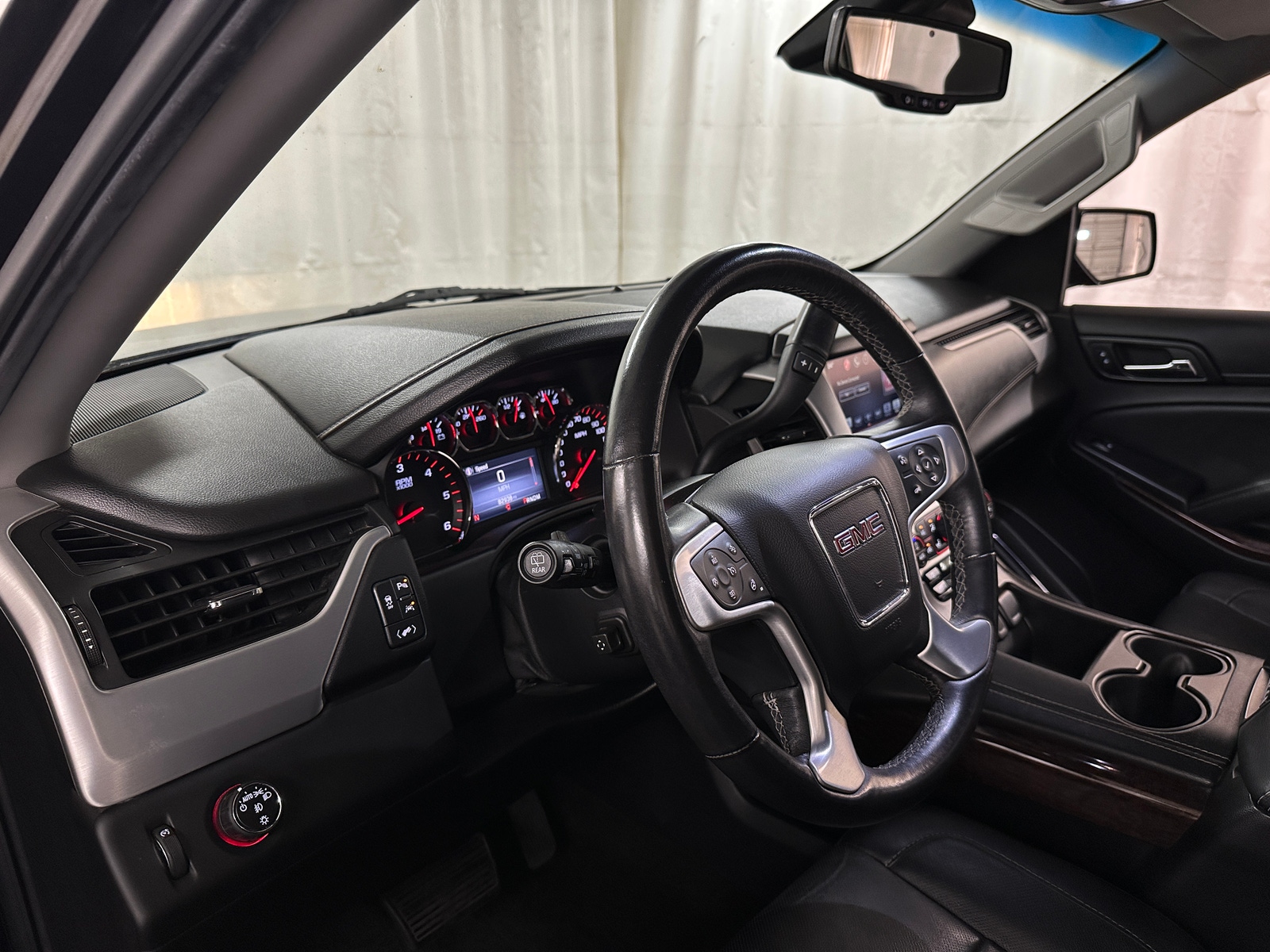 Thumbnail: 2016 GMC Yukon - 2