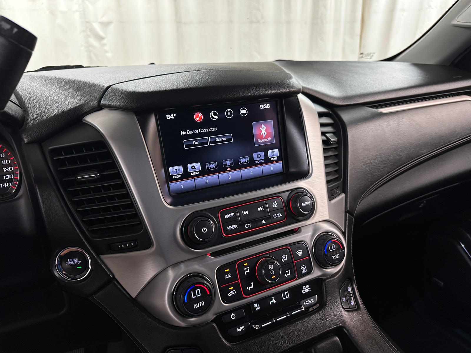 Thumbnail: 2016 GMC Yukon - 3