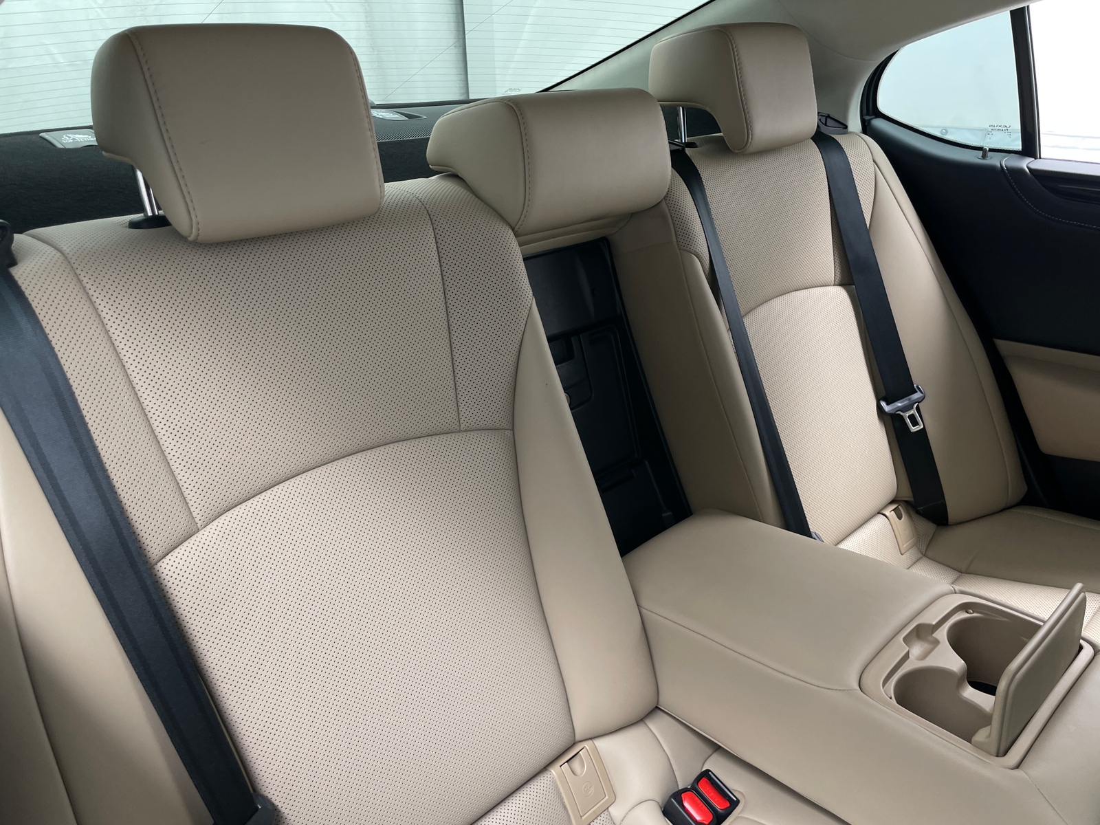 Thumbnail: 2019 Lexus ES - 5