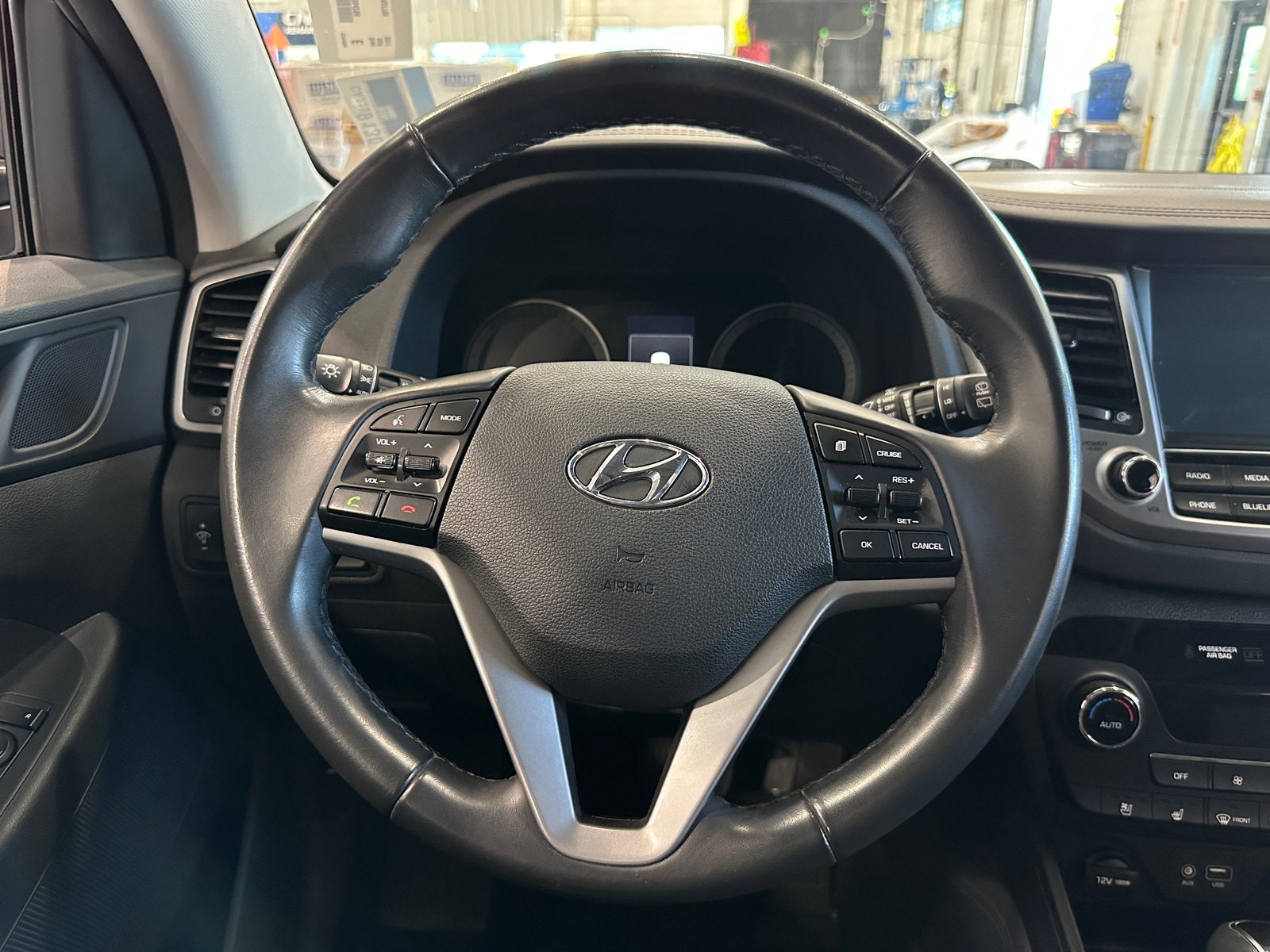 Thumbnail: 2017 Hyundai Tucson - 4