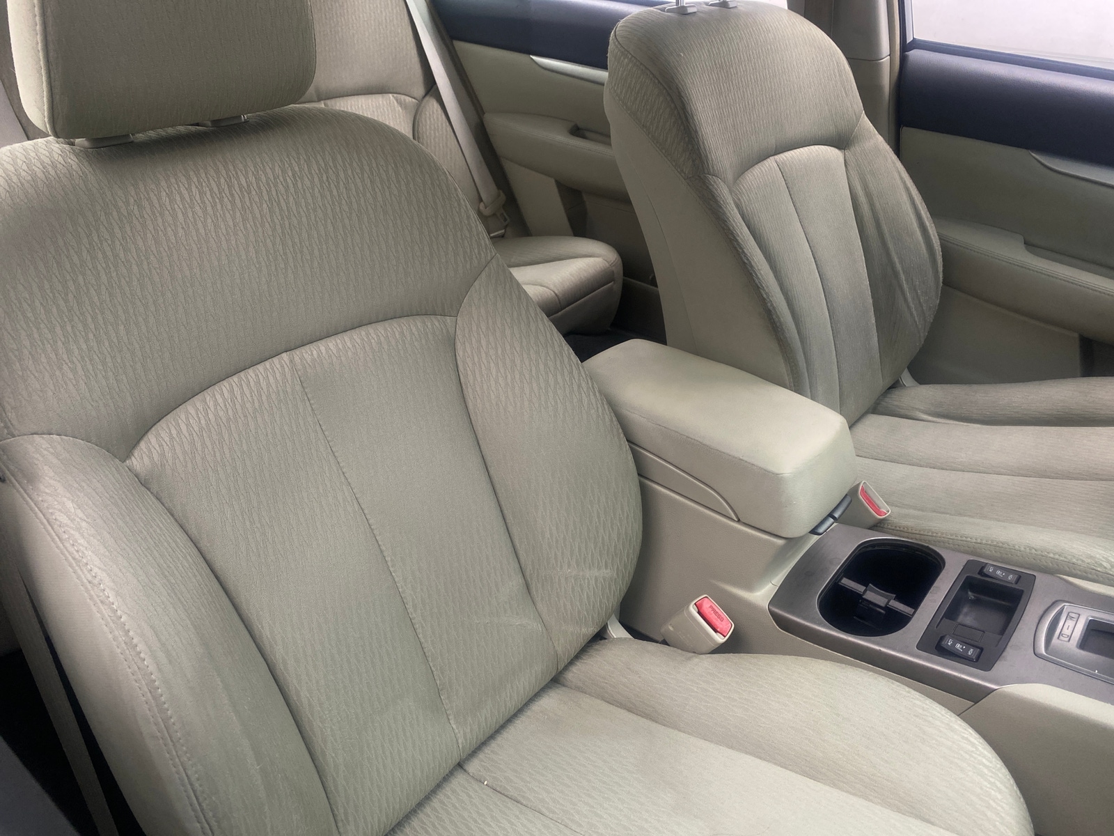 Thumbnail: 2012 Subaru Legacy - 2