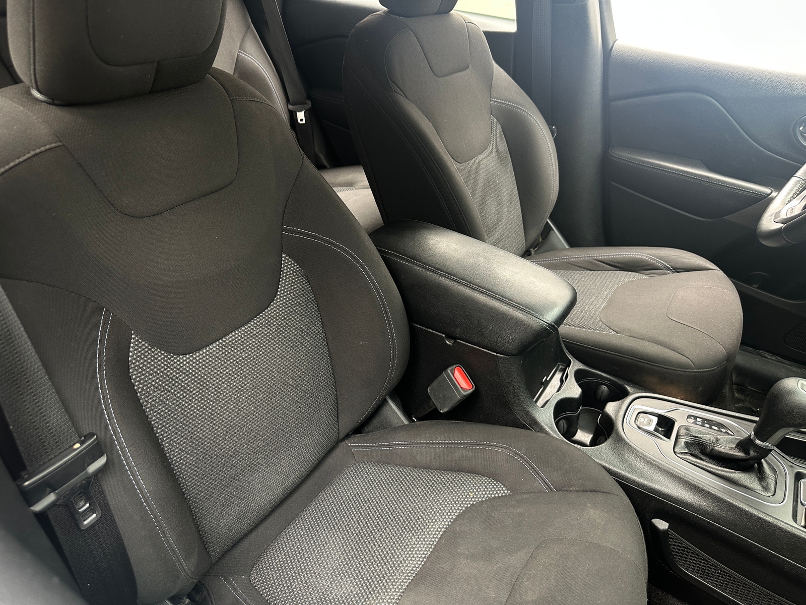 Thumbnail: 2019 Jeep Cherokee - 2