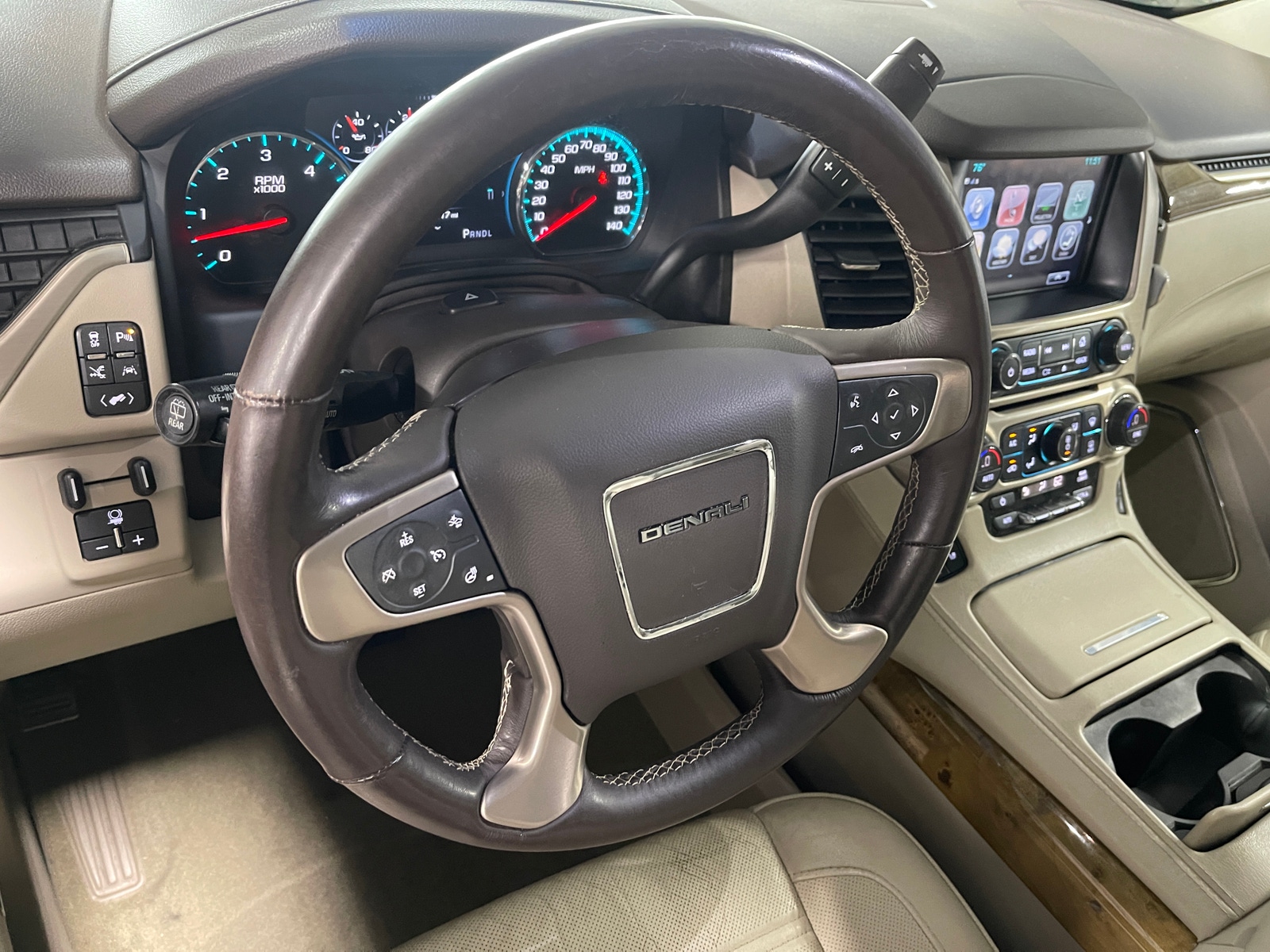 Thumbnail: 2017 GMC Yukon - 4