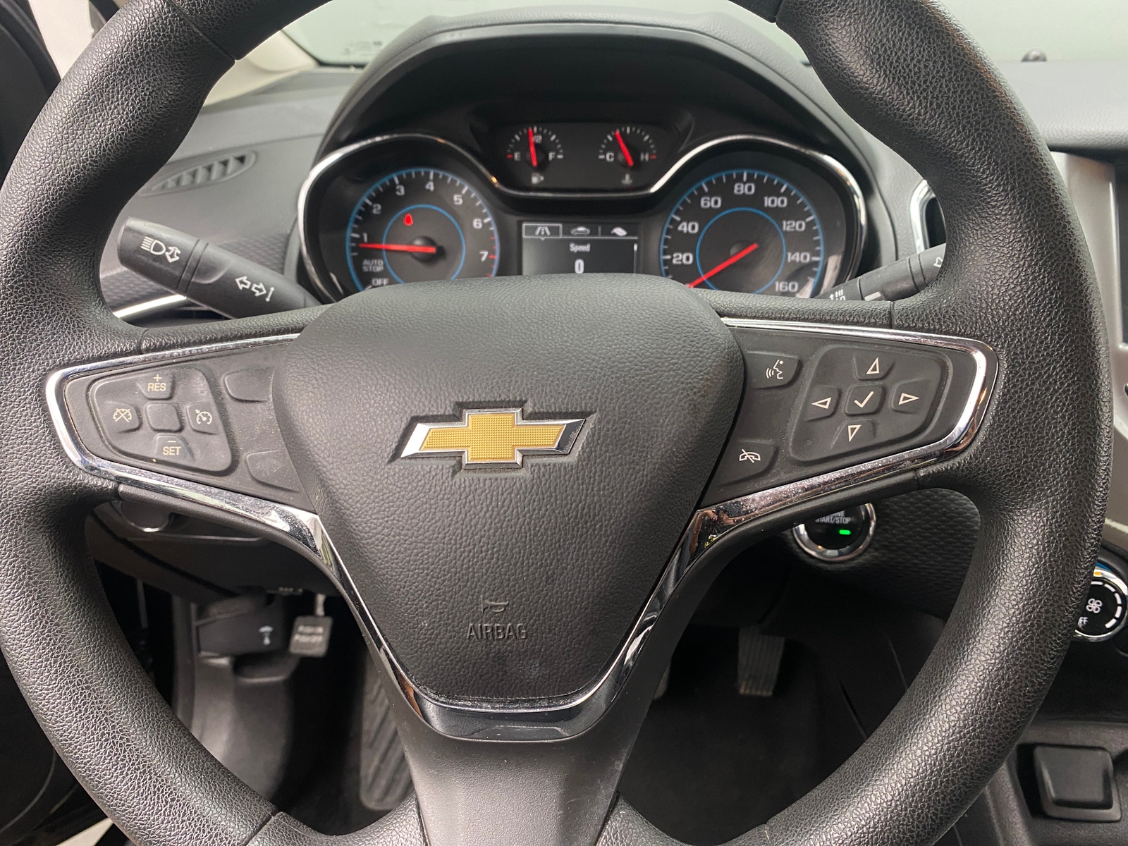 Thumbnail: 2017 Chevrolet Cruze - 5