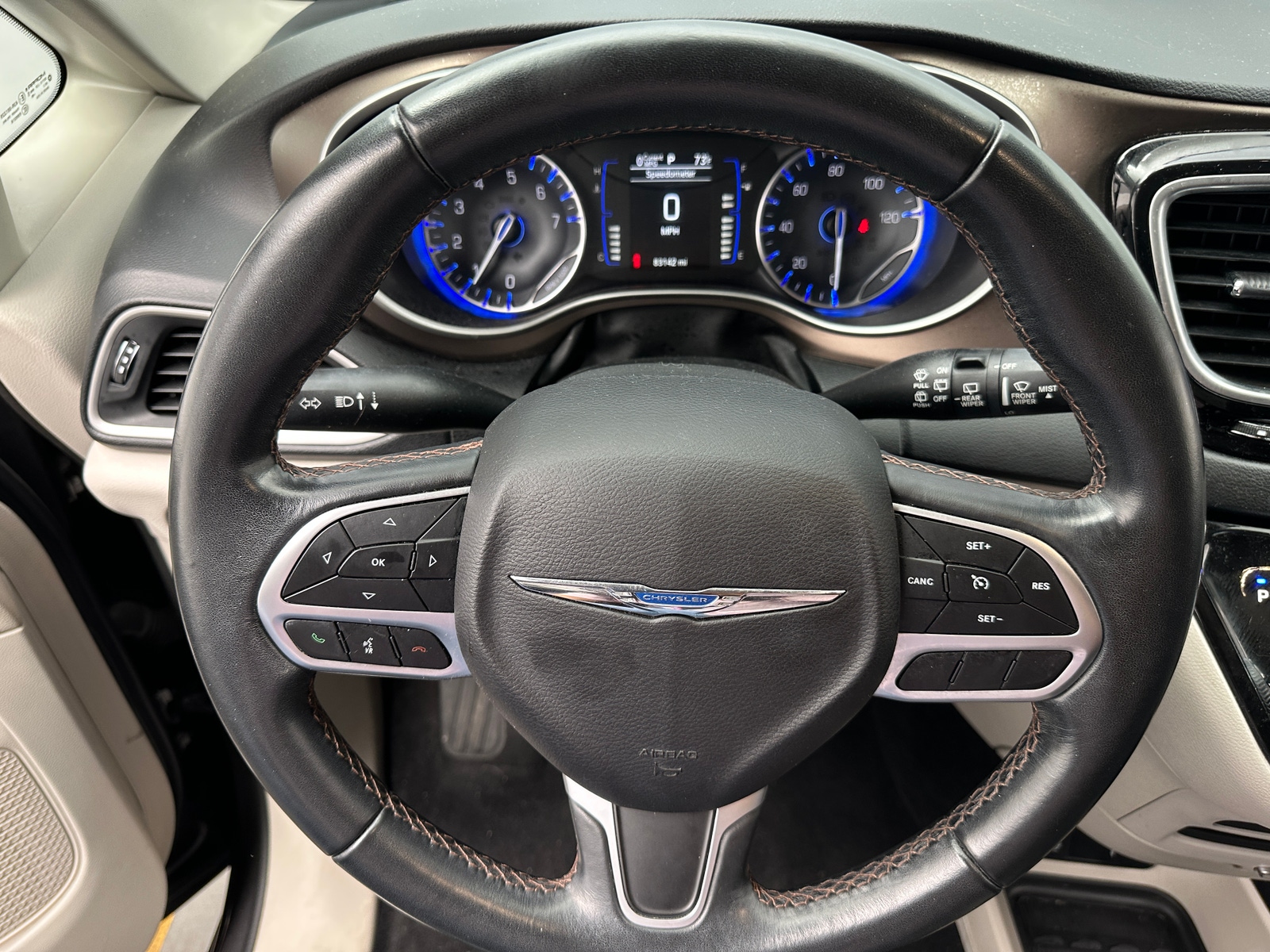 Thumbnail: 2018 Chrysler Pacifica - 4