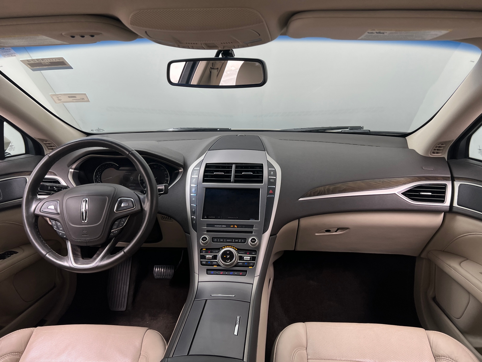 Thumbnail: 2017 Lincoln MKZ - 2