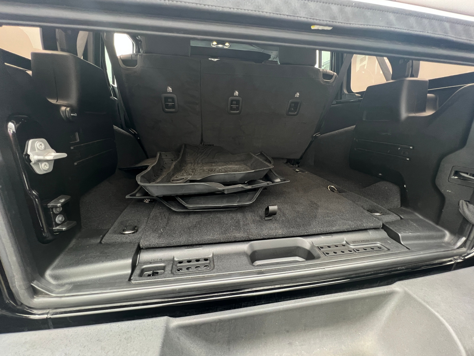 Thumbnail: 2021 Jeep Wrangler - 7