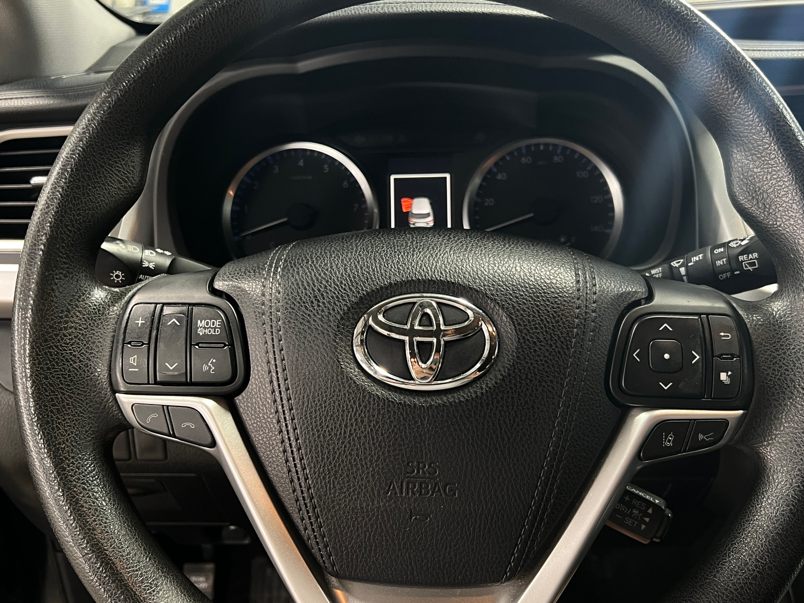 Thumbnail: 2018 Toyota Highlander - 5
