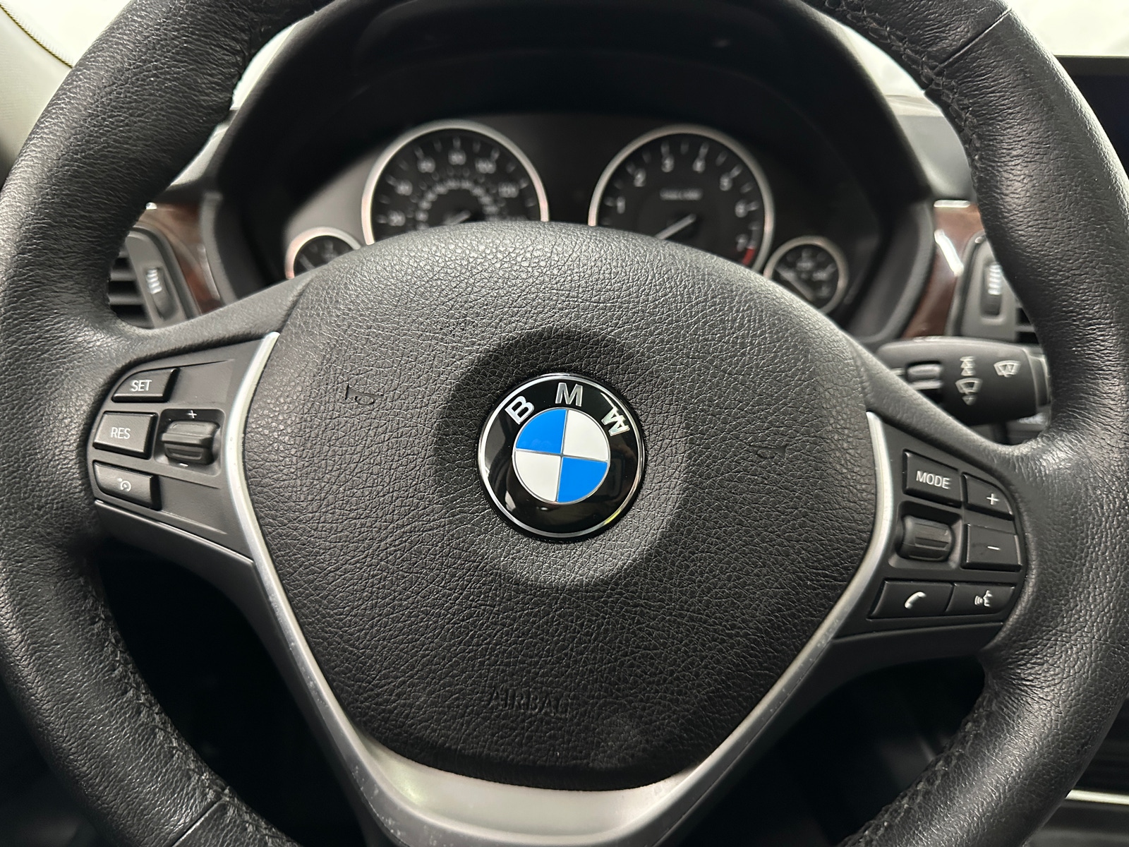 Thumbnail: 2014 BMW 3 Series - 4