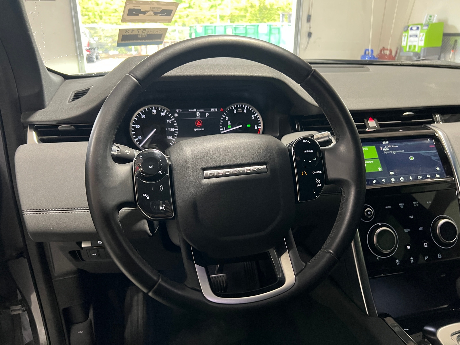 Thumbnail: 2020 Land Rover Discovery Sport - 4