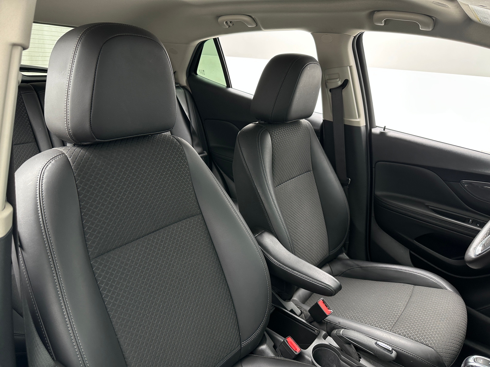 Thumbnail: 2022 Buick Encore - 2