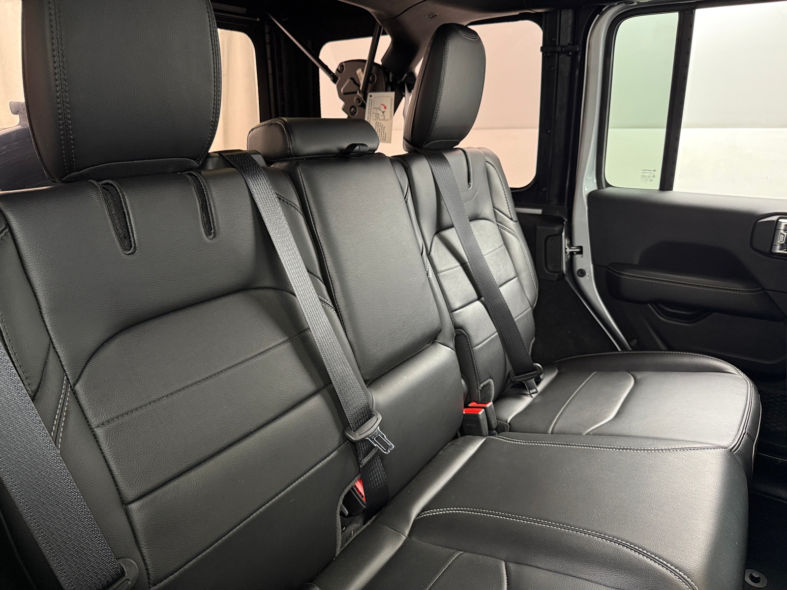 Thumbnail: 2022 Jeep Wrangler - 5