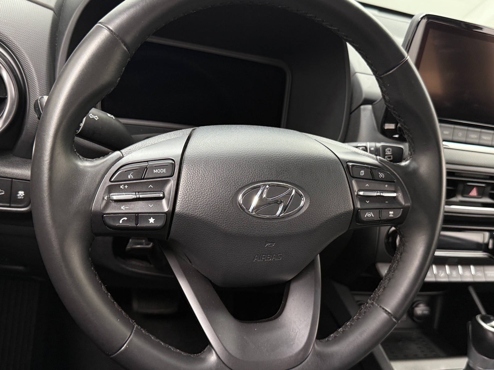 Thumbnail: 2022 Hyundai Kona - 4
